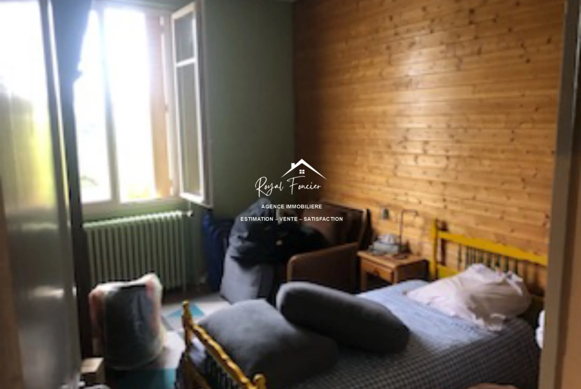 Charmante maison mitoyenne de 118 m² à Châtellerault avec jardin et toutes commodités 