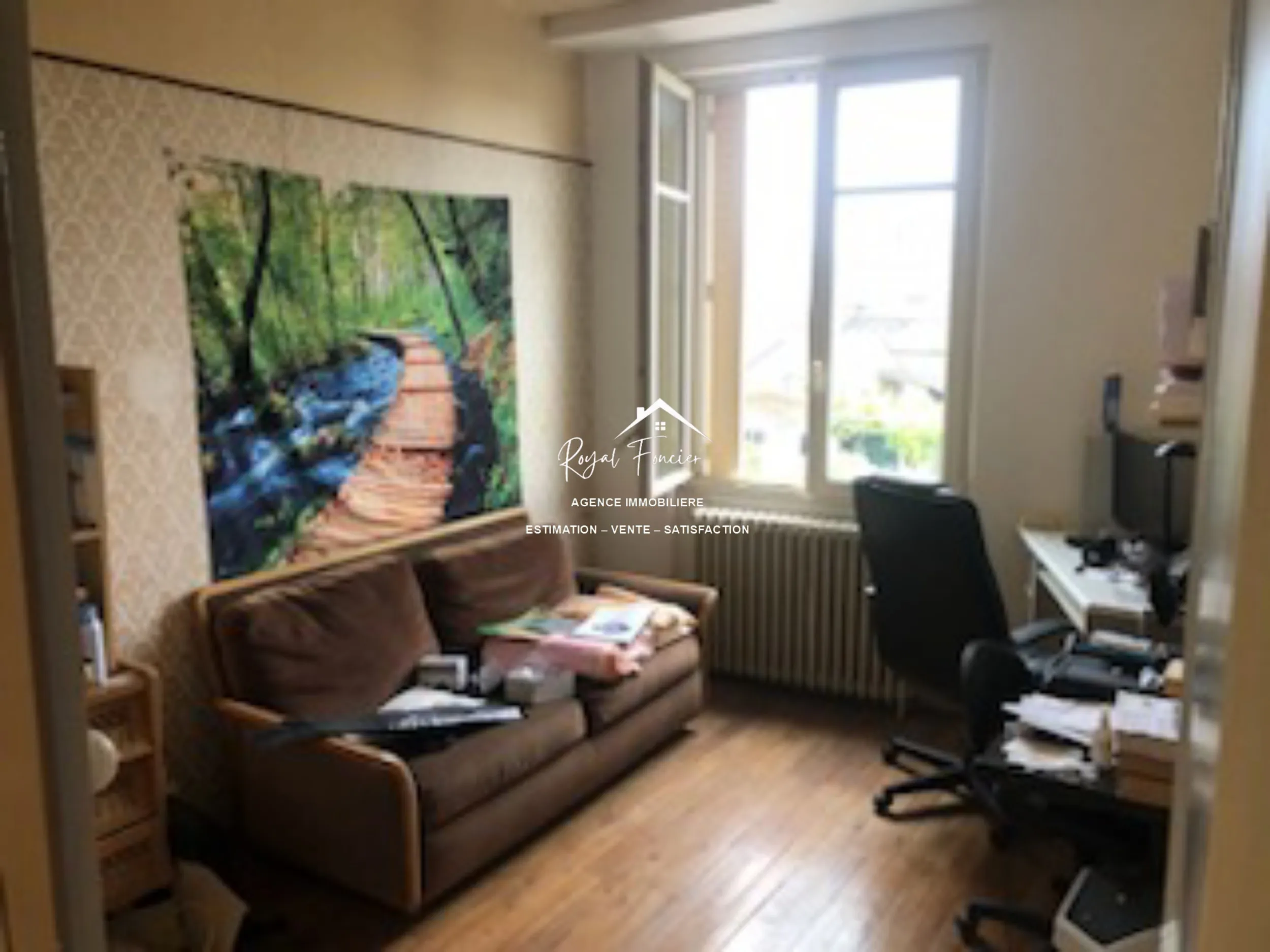 Charmante maison mitoyenne de 118 m² à Châtellerault avec jardin et toutes commodités 