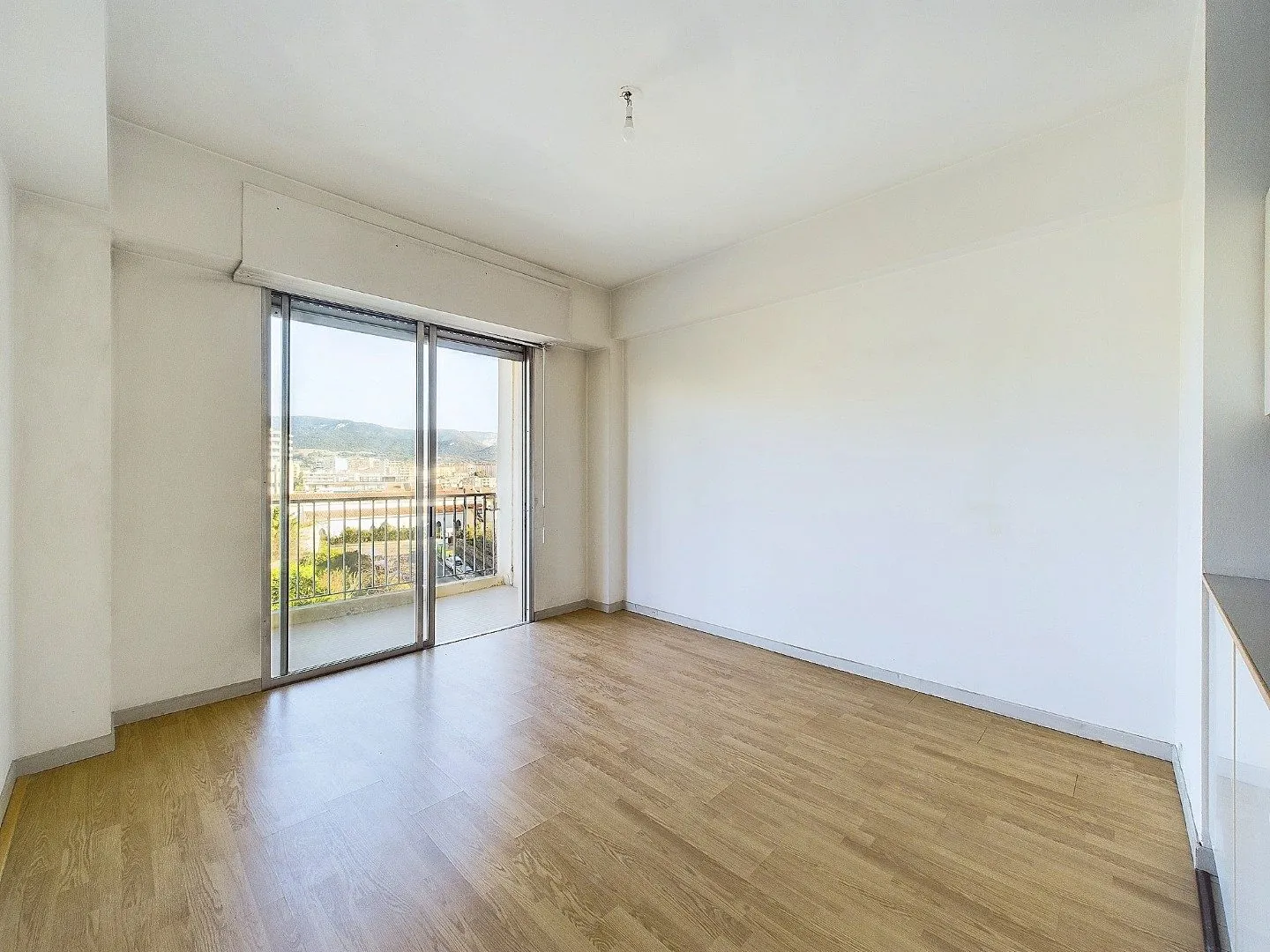Appartement F2 à Ajaccio avec terrasse et parking, quartier Laetitia 