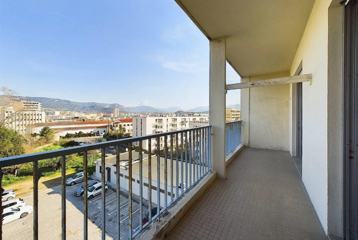 Appartement F2 à Ajaccio avec terrasse et parking, quartier Laetitia 