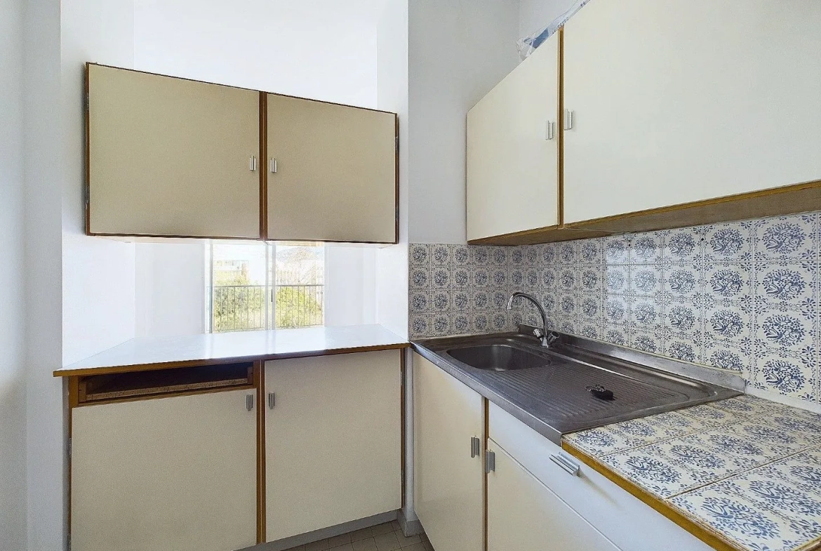 Appartement F2 à Ajaccio avec terrasse et parking, quartier Laetitia 