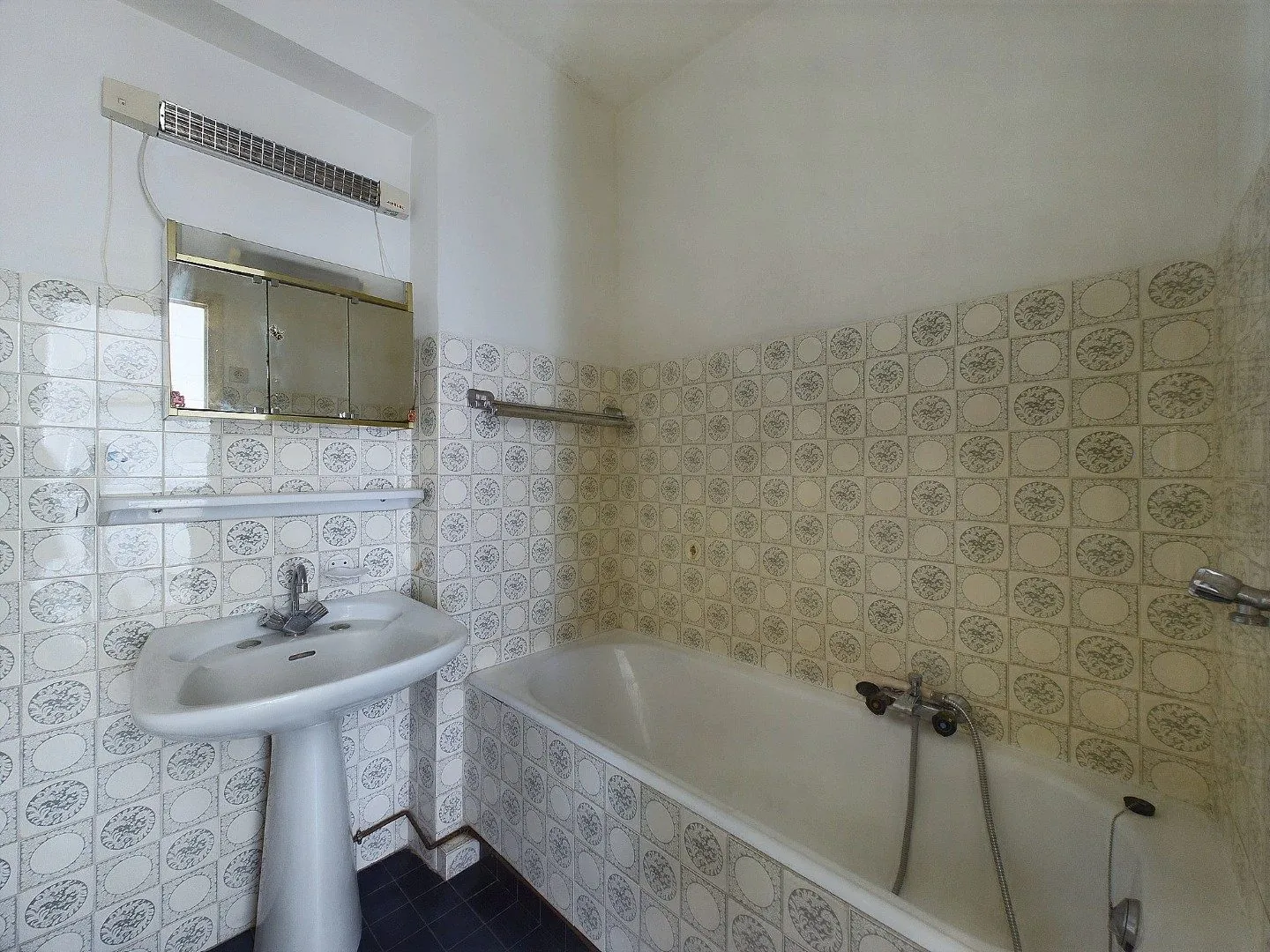 Appartement F2 à Ajaccio avec terrasse et parking, quartier Laetitia 