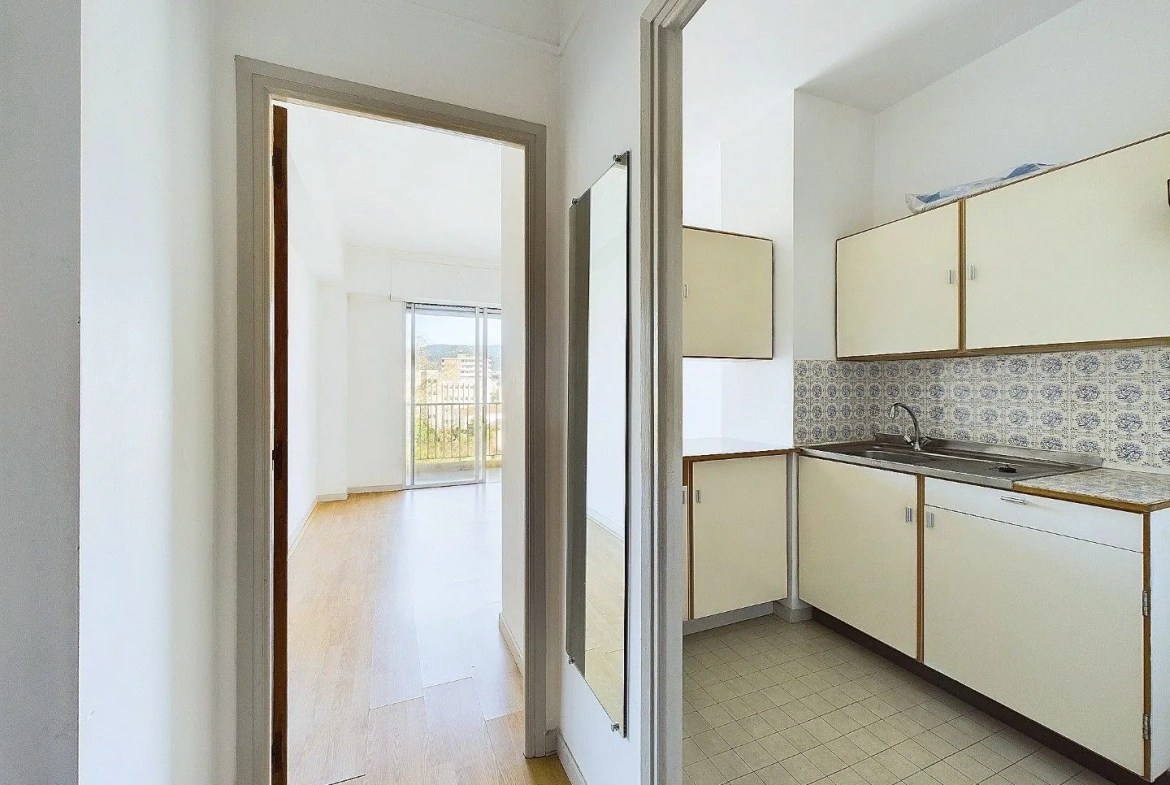 Appartement F2 à Ajaccio avec terrasse et parking, quartier Laetitia 