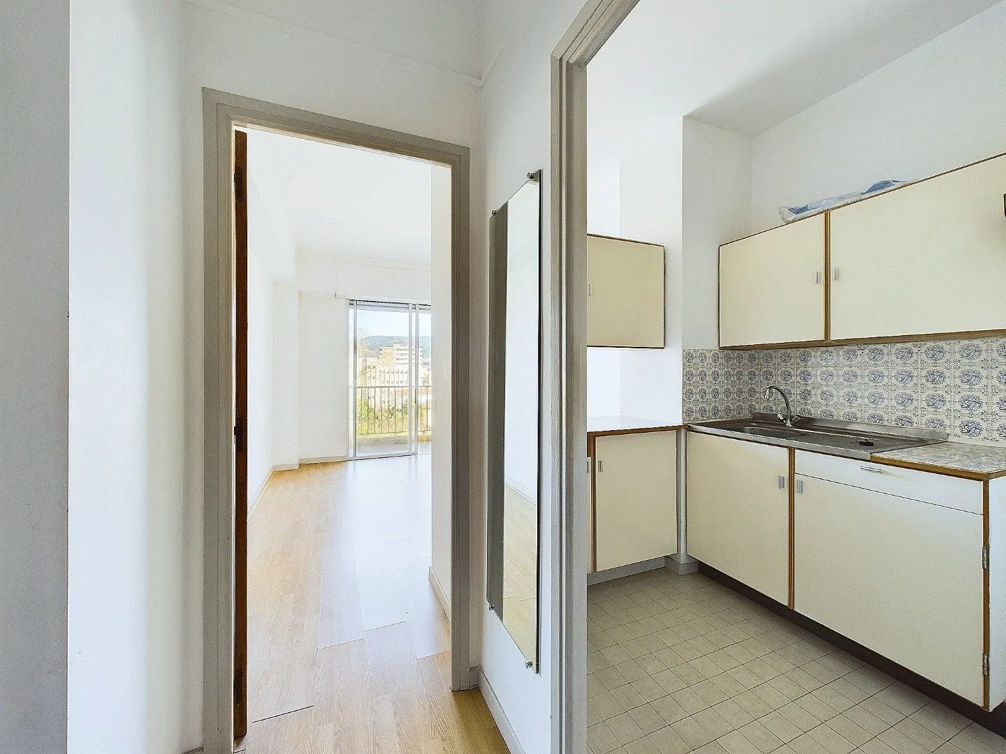 Appartement F2 à Ajaccio avec terrasse et parking, quartier Laetitia 
