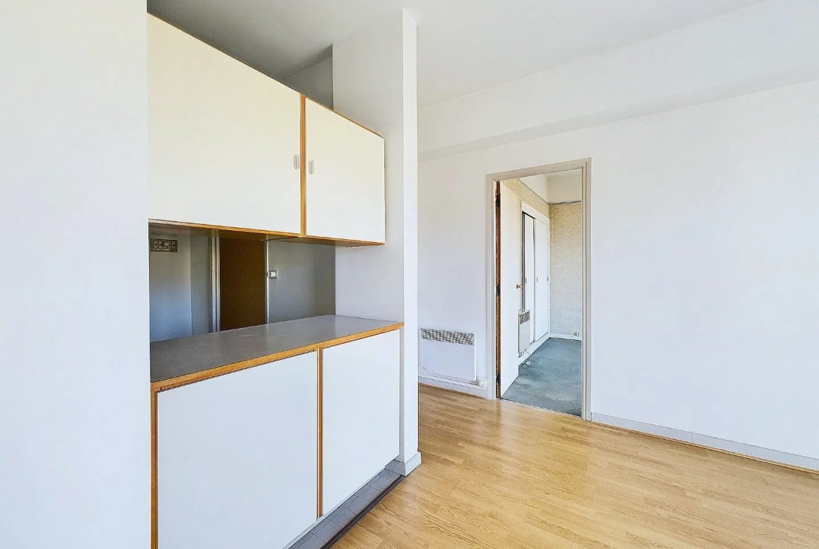 Appartement F2 à Ajaccio avec terrasse et parking, quartier Laetitia 