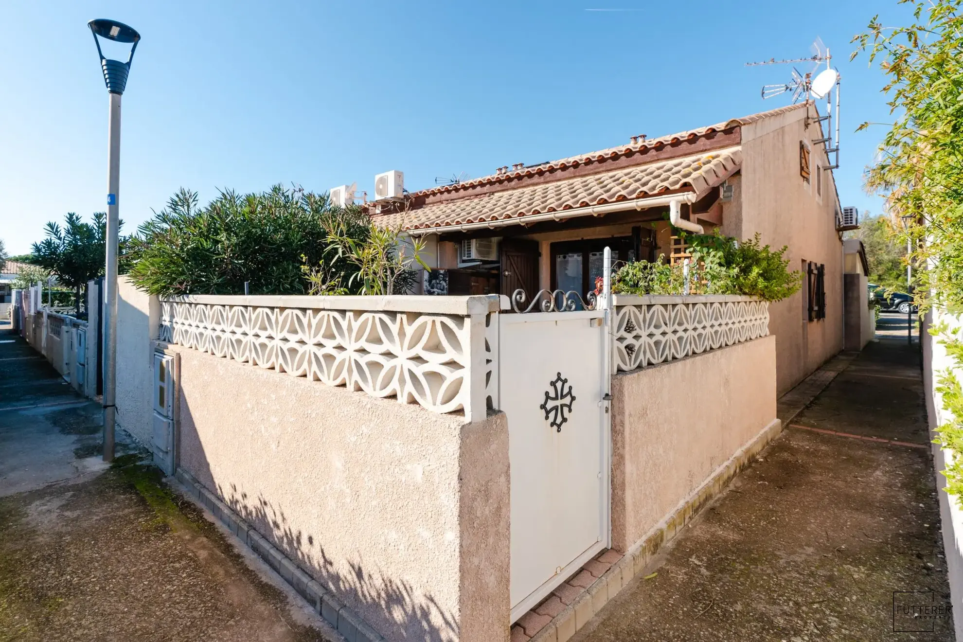 Pavillon 1 pièce avec mezzanine à Gruissan – Exclusivité 