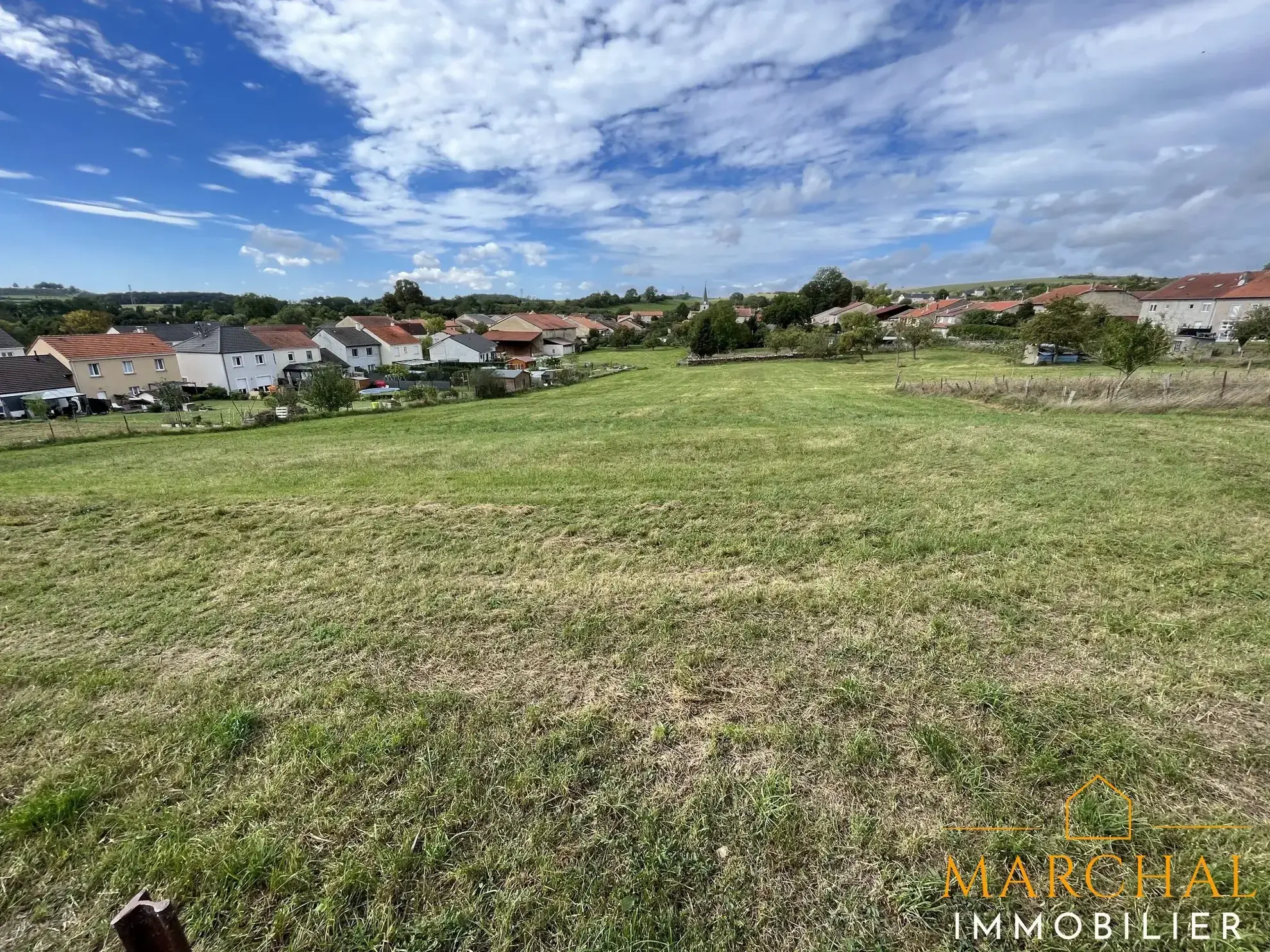 Terrain à vendre de 7,5 ares à Servigny-lès-Raville avec vue dégagée 