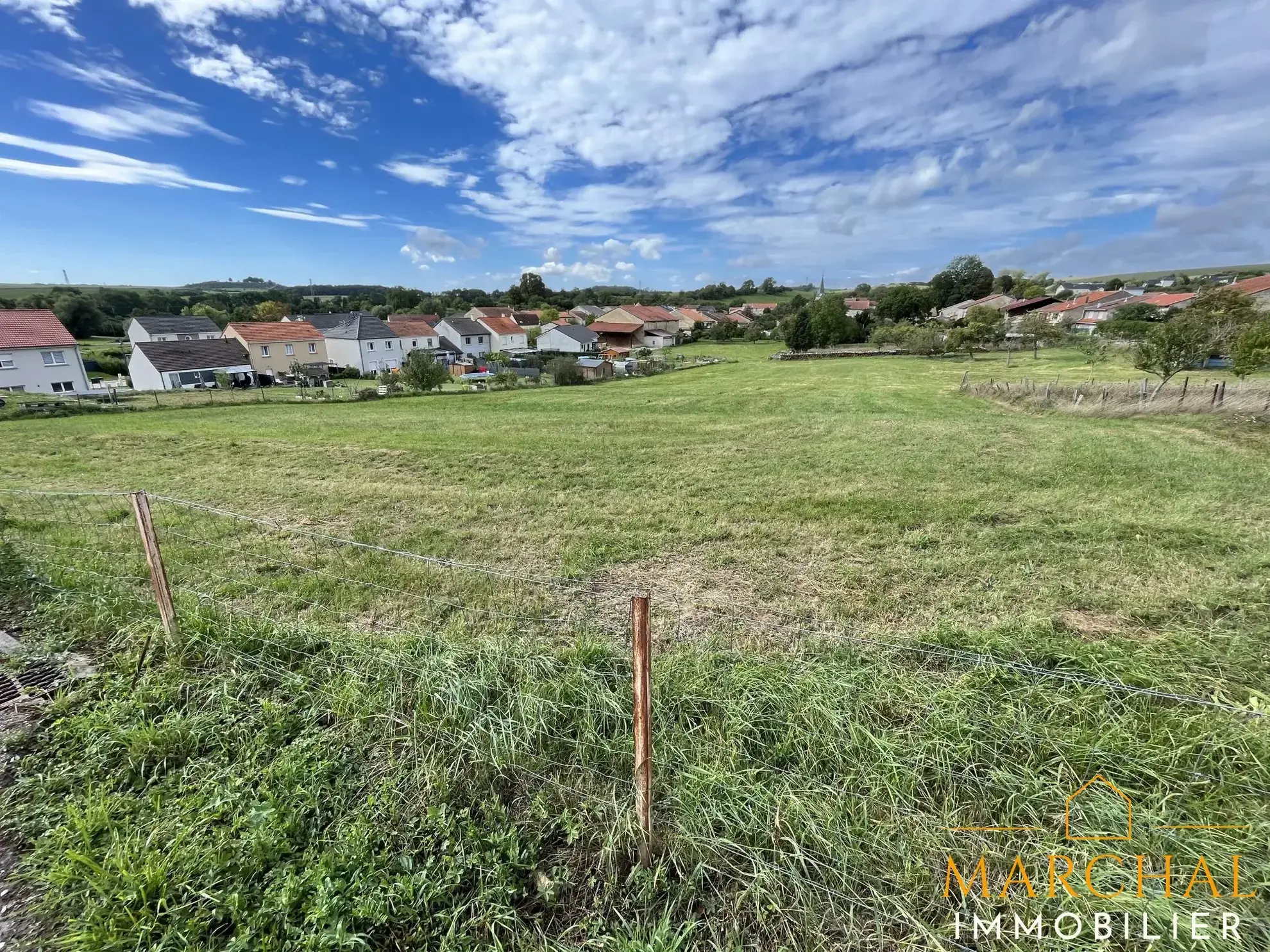 Terrain à vendre de 7,5 ares à Servigny-lès-Raville avec vue dégagée 