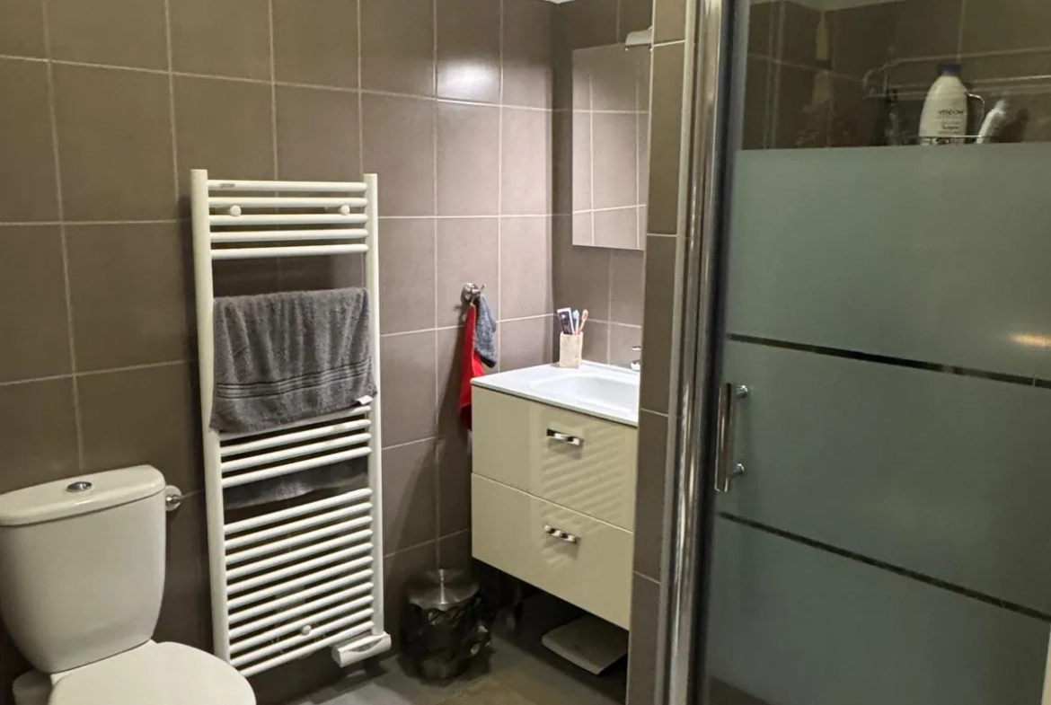 Appartement T2 meublé à Aléria avec terrasse et vue montagne 