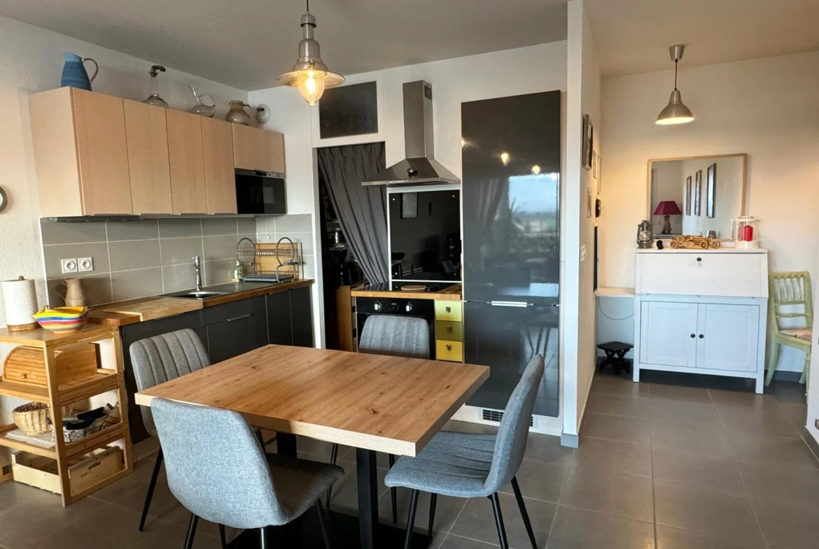 Appartement T2 meublé à Aléria avec terrasse et vue montagne 