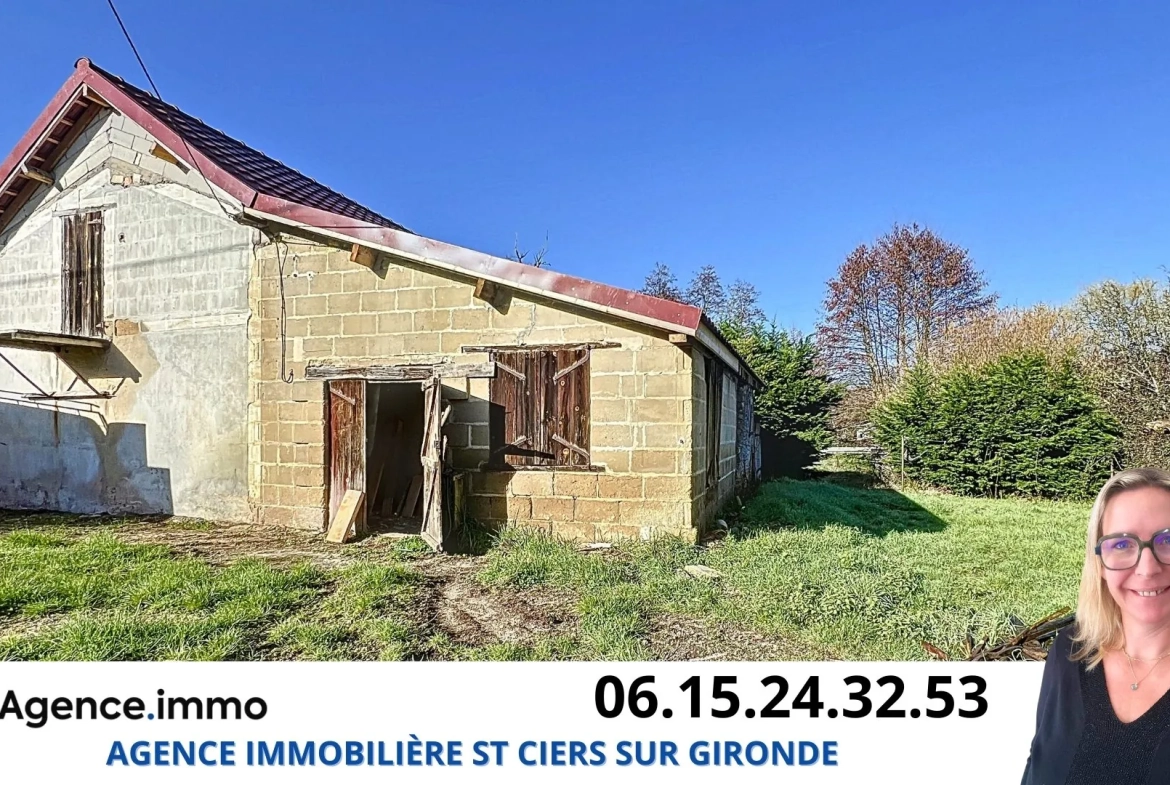 Maison en pierre à rénover à Reignac, cadre bucolique et grand terrain arboré 