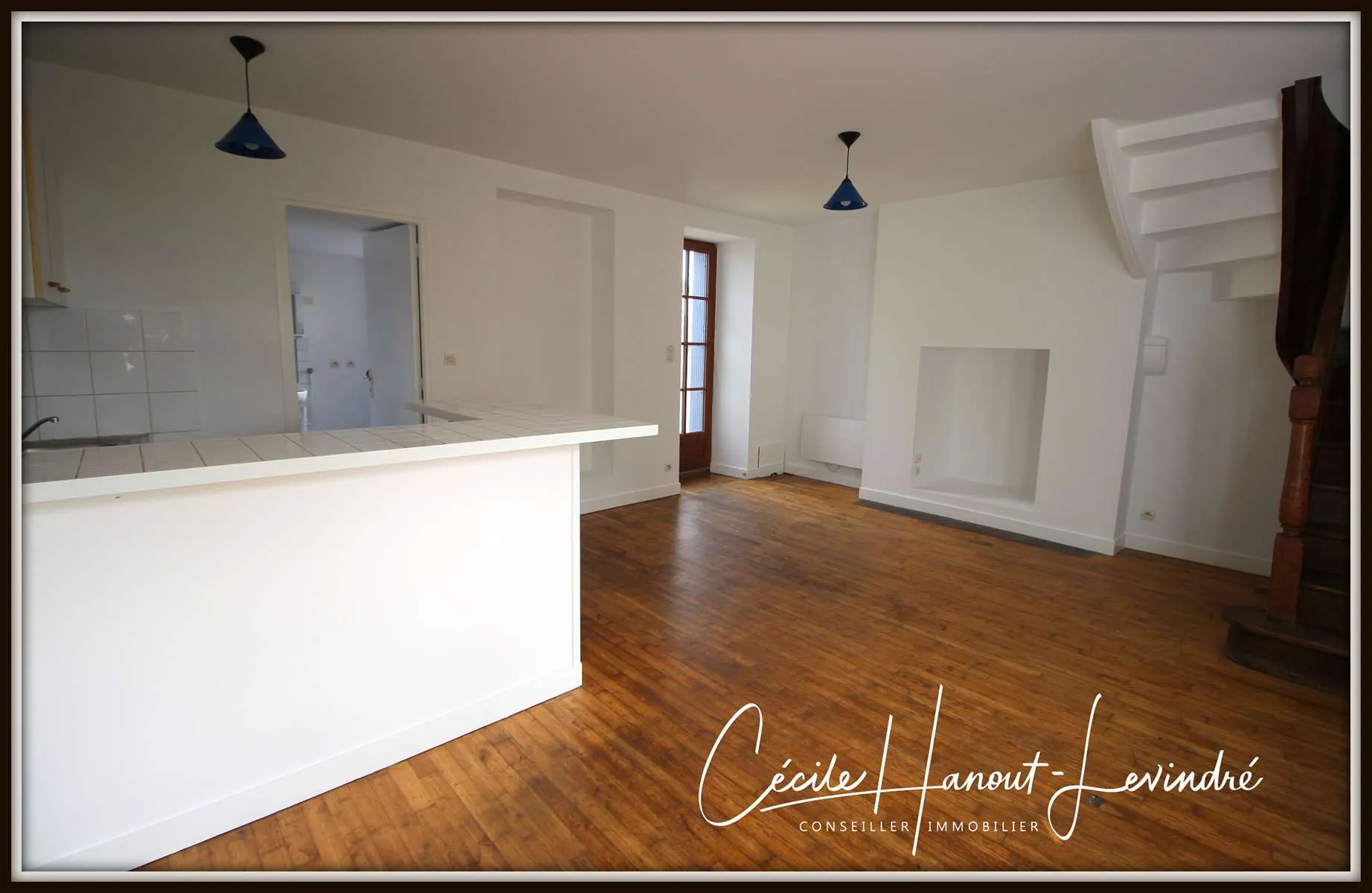 Maison en pierre avec terrain à bâtir à Pleine-Fougères, idéal investisseur 