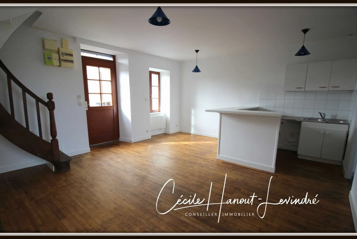 Maison en pierre avec terrain à bâtir à Pleine-Fougères, idéal investisseur 