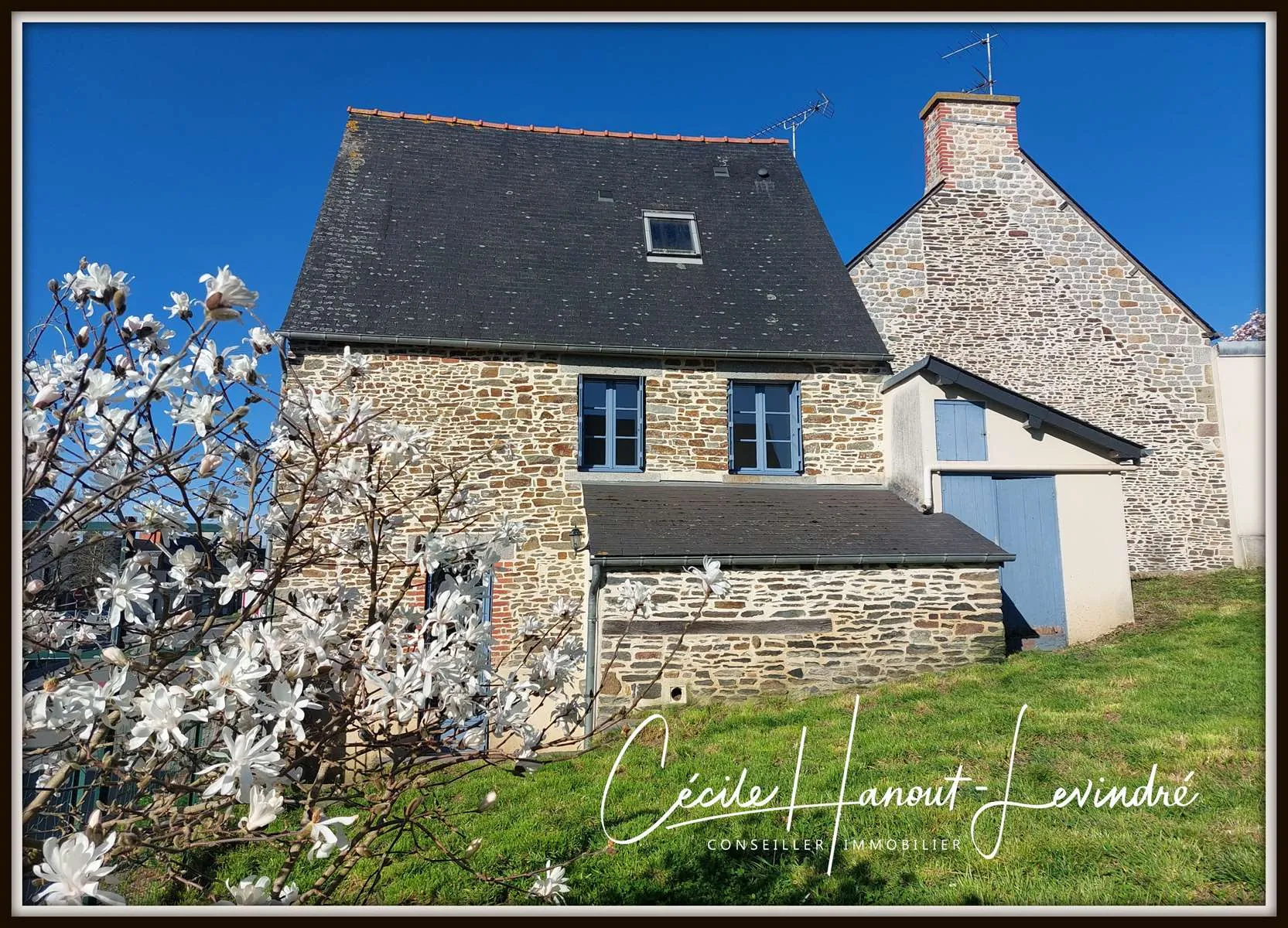 Maison en pierre avec terrain à bâtir à Pleine-Fougères, idéal investisseur 