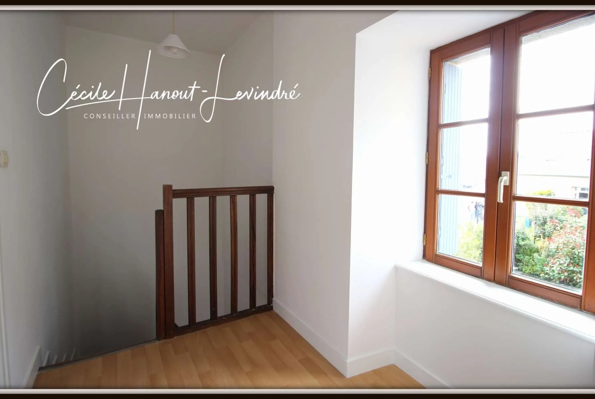 Maison en pierre avec terrain à bâtir à Pleine-Fougères, idéal investisseur 