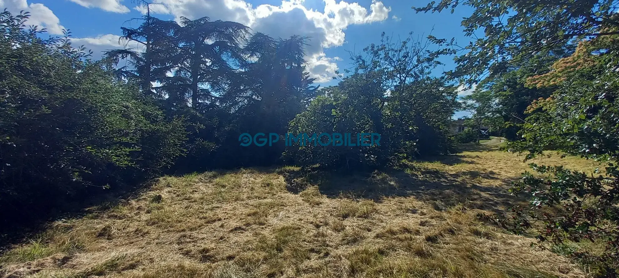 Terrain constructible de 1263 m² à Castelnau d'Estrétefonds, proche Toulouse 