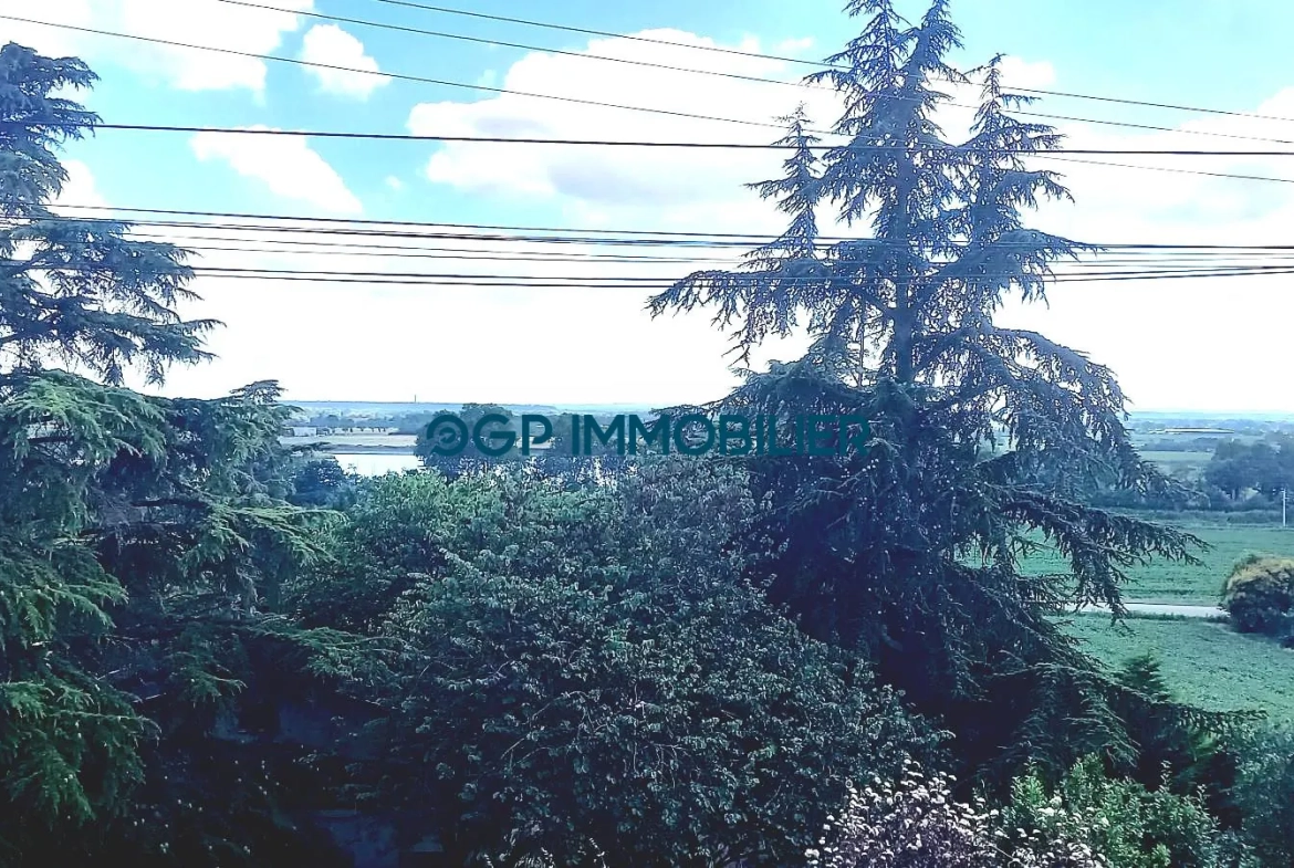 Terrain constructible de 1263 m² à Castelnau d'Estrétefonds, proche Toulouse 