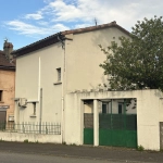 Maison à vendre à Quillan avec jardin, garage et cave en centre-ville