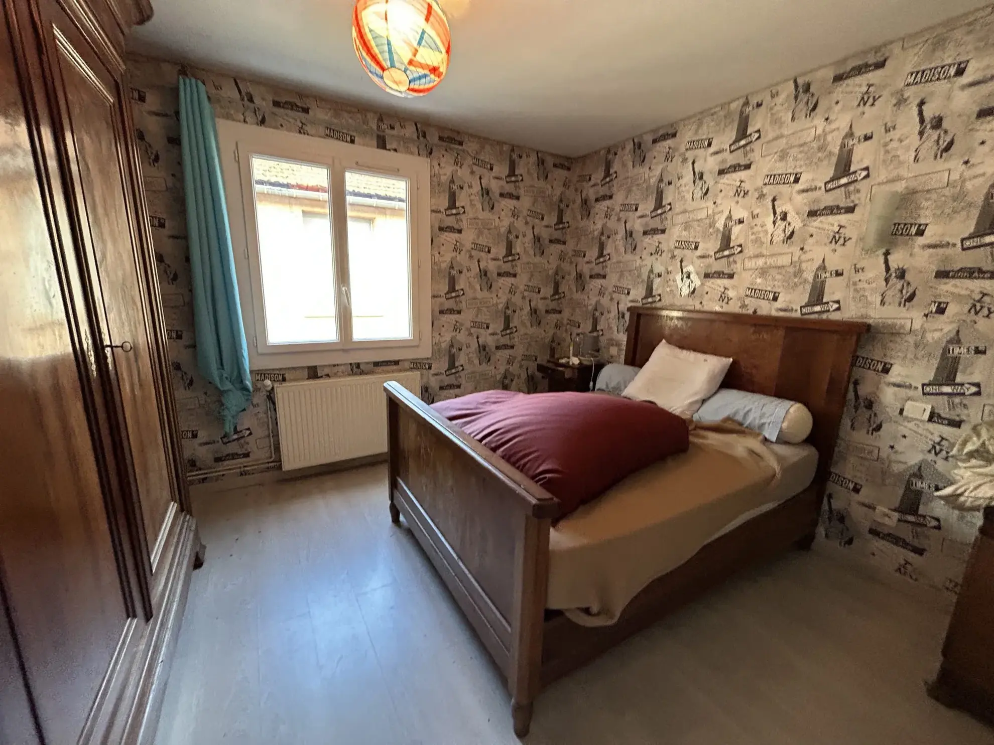 Maison à vendre à Quillan avec jardin, garage et cave en centre-ville 