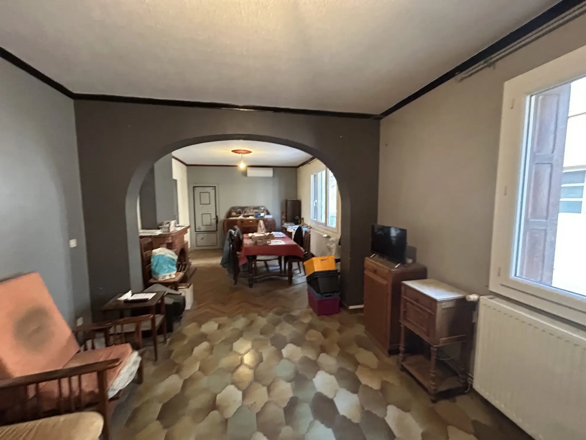 Maison à vendre à Quillan avec jardin, garage et cave en centre-ville 