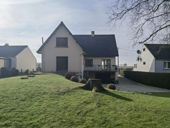 À vendre maison lumineuse de 145 m² à Beaufort-Blavincourt avec jardin et terrasse
