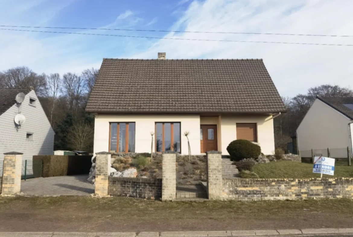 À vendre maison lumineuse de 145 m² à Beaufort-Blavincourt avec jardin et terrasse 