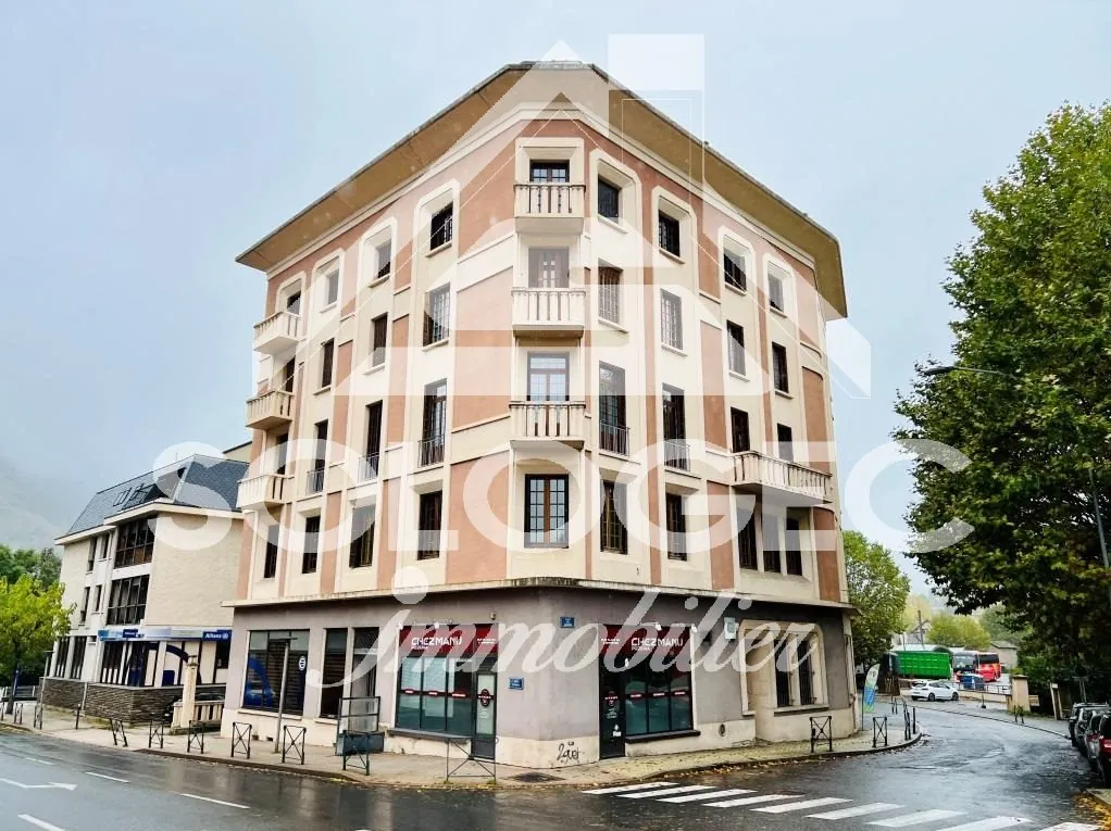 Bureaux polyvalents avec possibilité d'aménagement résidentiel à Mende (48000) 
