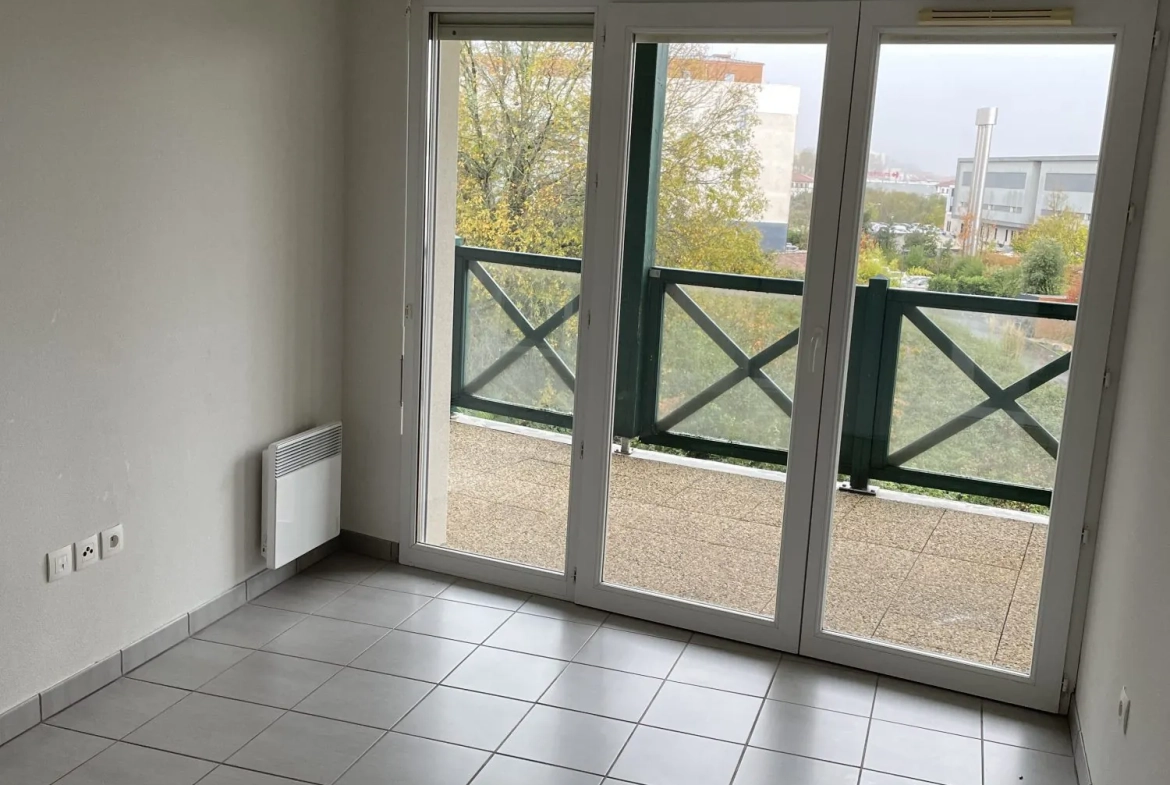 Appartement T2 à vendre à Bayonne - 45,24 m² avec balcon et parking privé 
