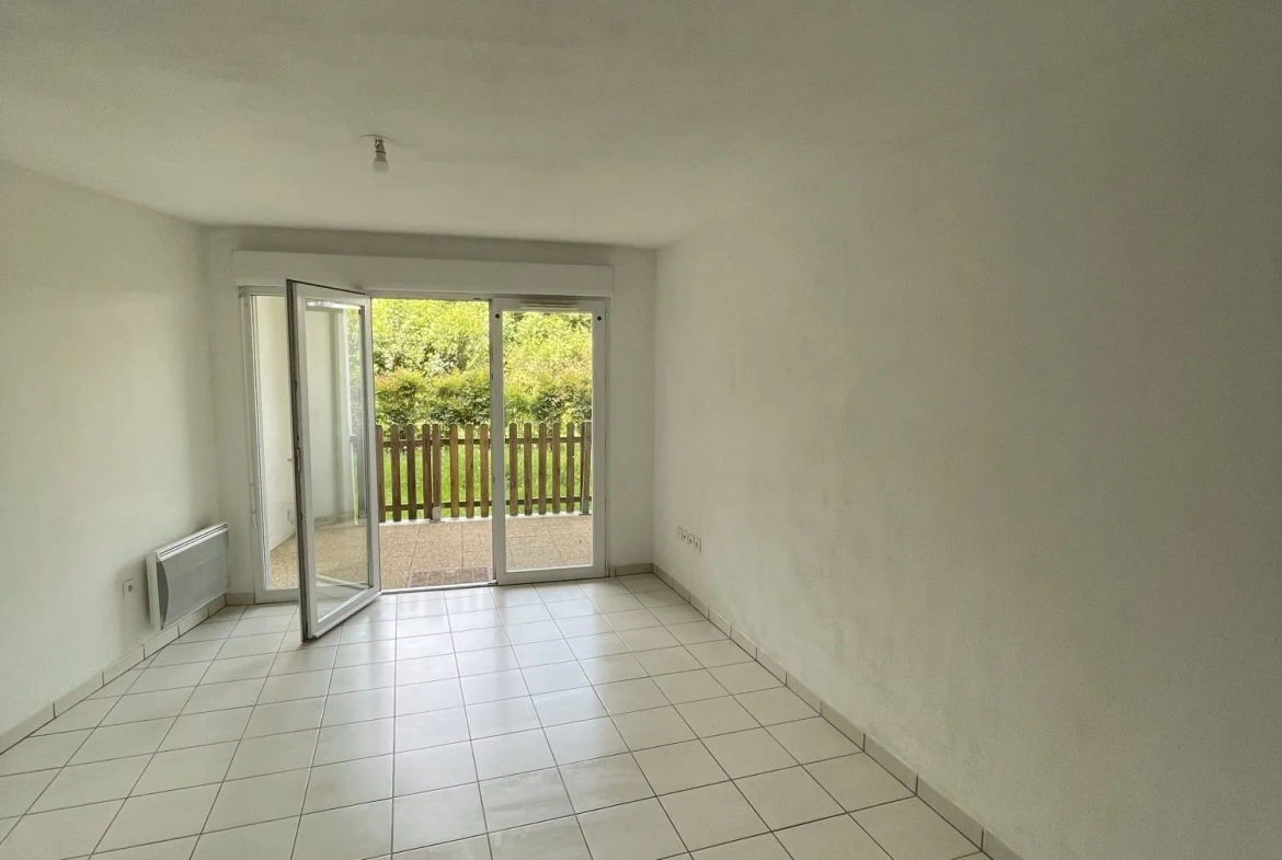 Appartement T2 à vendre à Bayonne - 45,24 m² avec balcon et parking privé 
