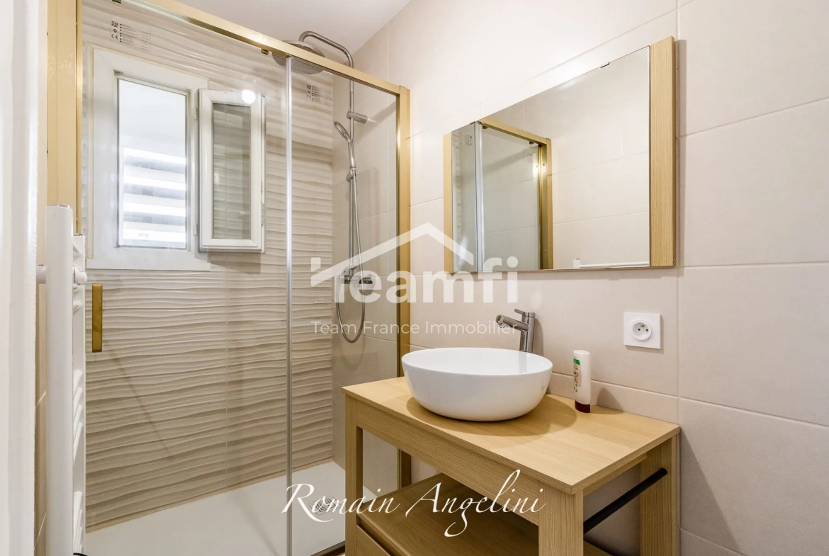 Appartement 4 pièces rénové à vendre à Villeurbanne, secteur Buers 