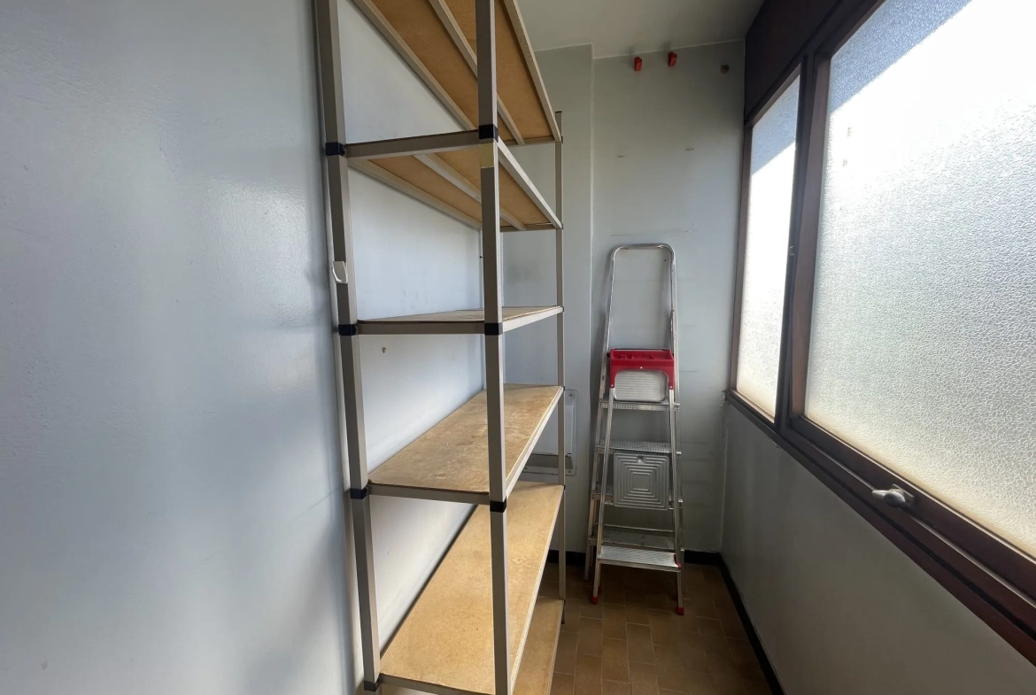 Appartement T4 à Échirolles avec Vue Montagne et Rénovation Possible 