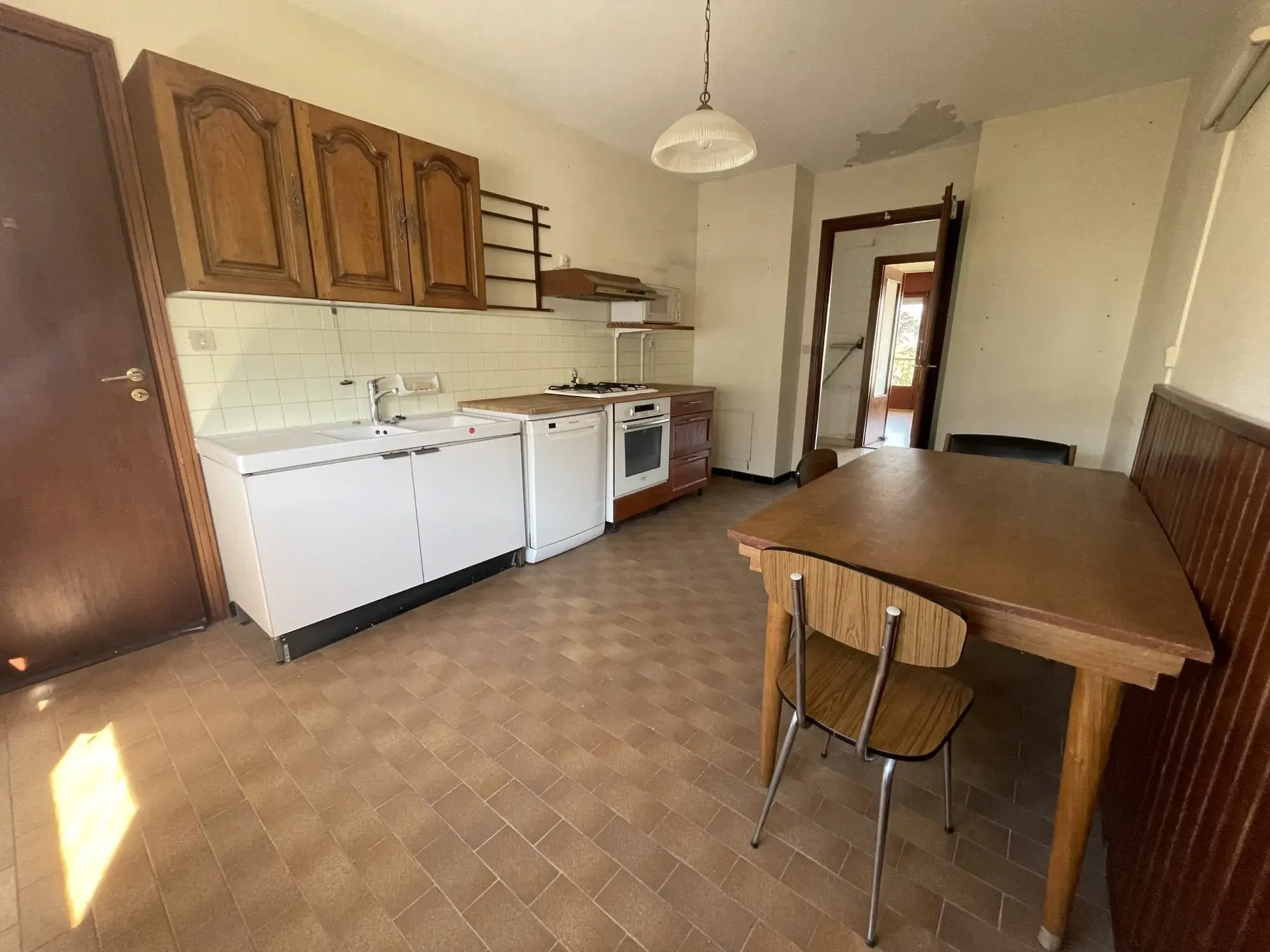 Appartement T4 à Échirolles avec Vue Montagne et Rénovation Possible 