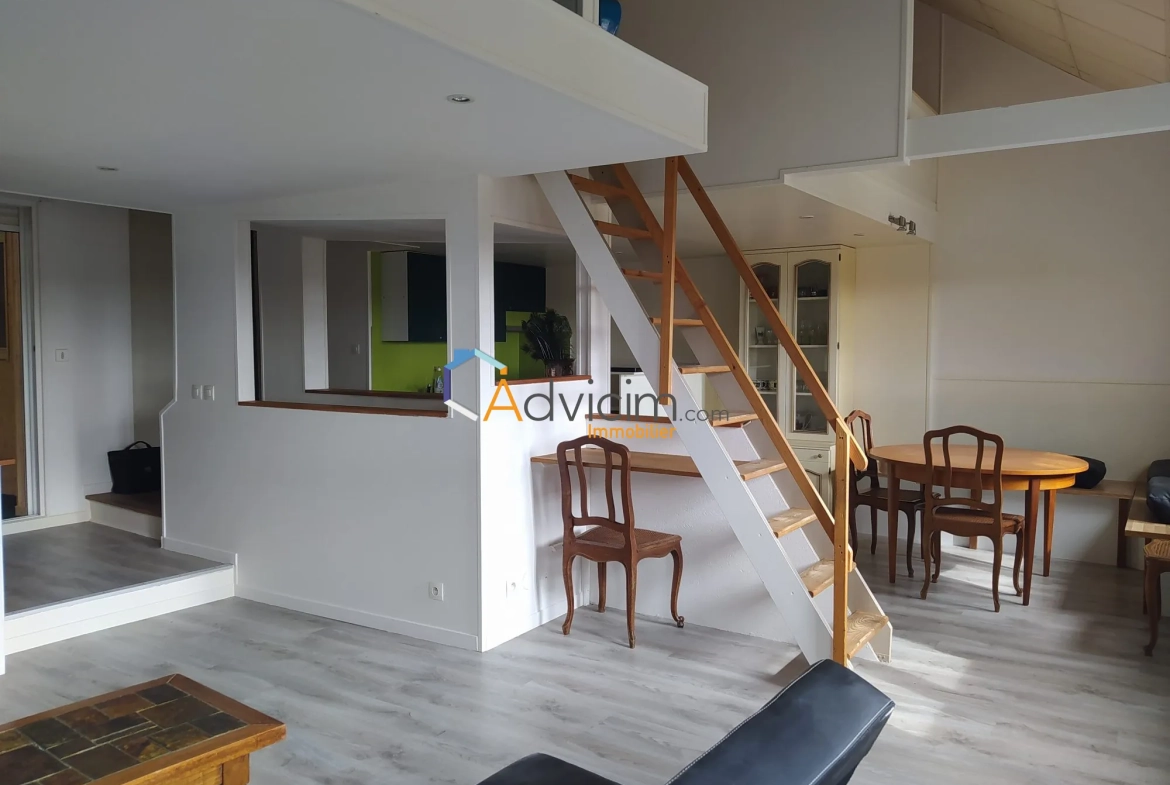 Maison loft atypique avec studio, terrasse et parking à Souppes-sur-Loing 