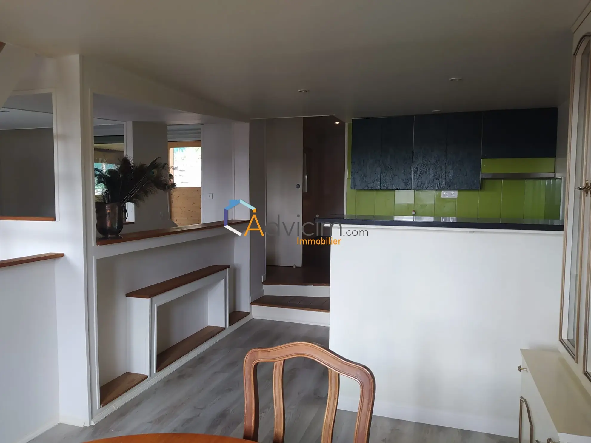 Maison loft atypique avec studio, terrasse et parking à Souppes-sur-Loing 