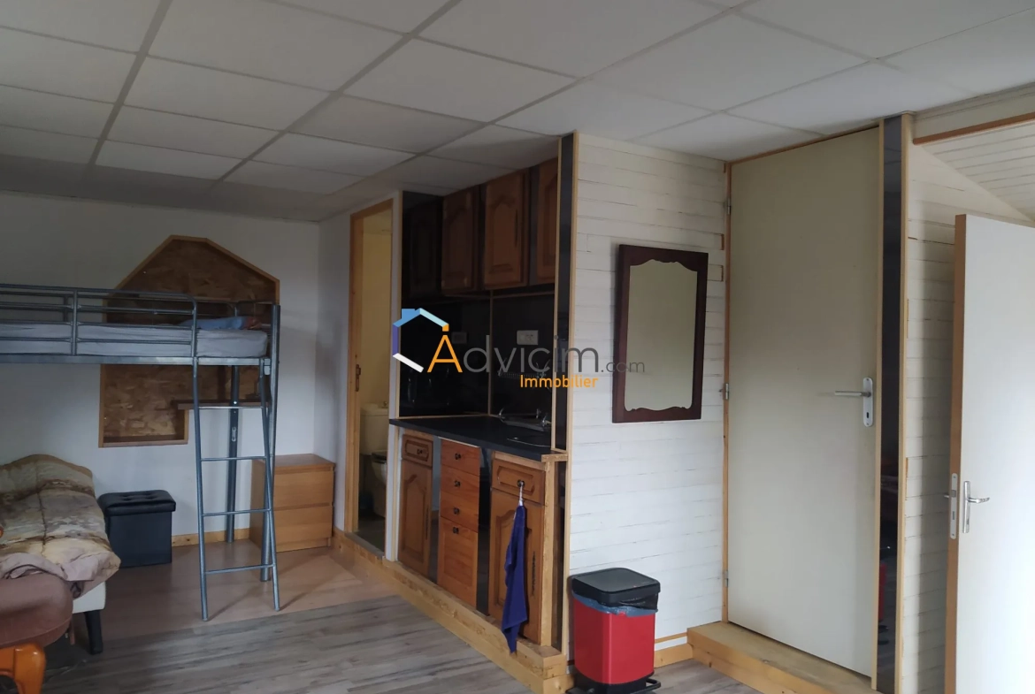 Maison loft atypique avec studio, terrasse et parking à Souppes-sur-Loing 