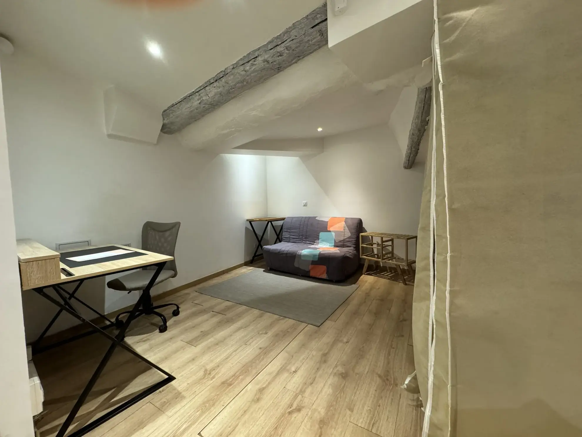 Studio avec cave à vendre au cœur d'Aix-en-Provence, quartier Mairie 