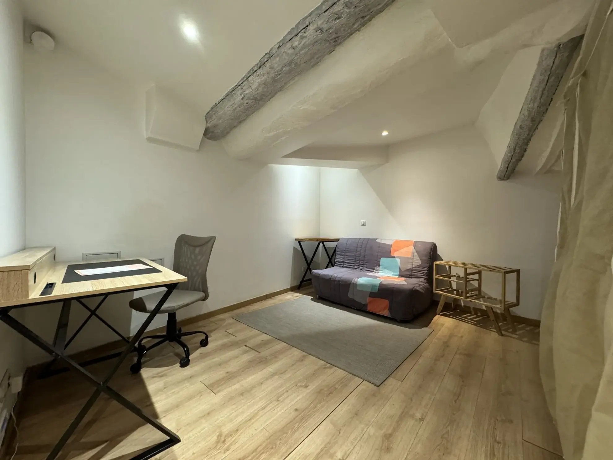 Studio avec cave à vendre au cœur d'Aix-en-Provence, quartier Mairie 