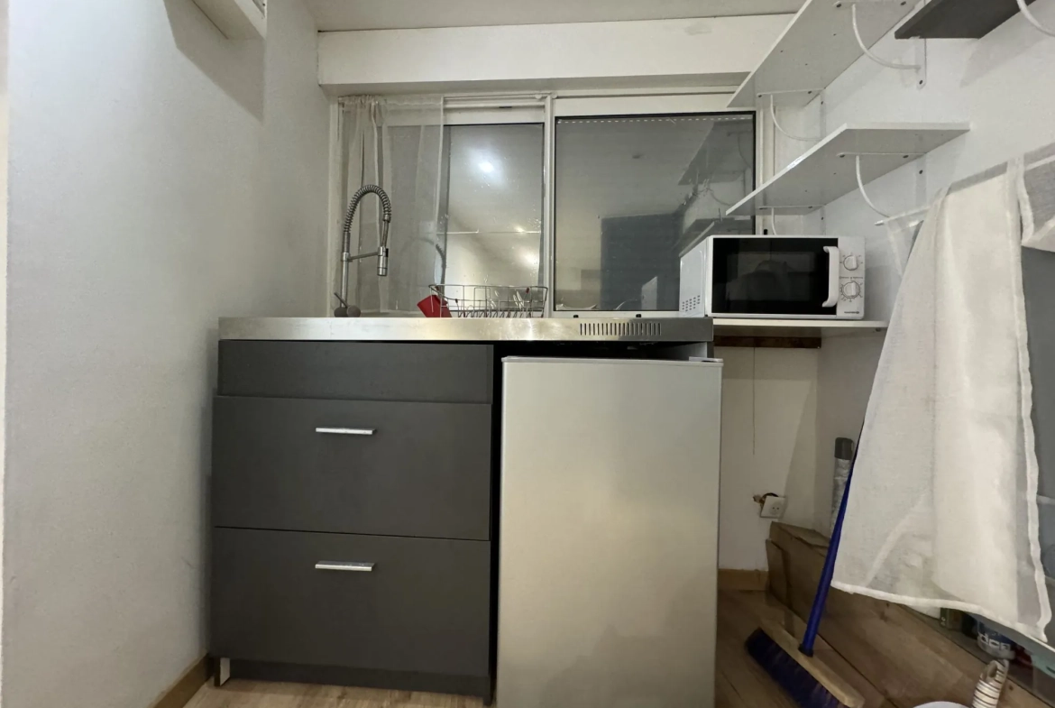 Studio avec cave à vendre au cœur d'Aix-en-Provence, quartier Mairie 