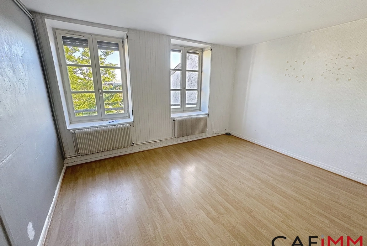 Appartement T3 à Caluire de 61 m² avec vue dégagée et potentiel d'investissement 