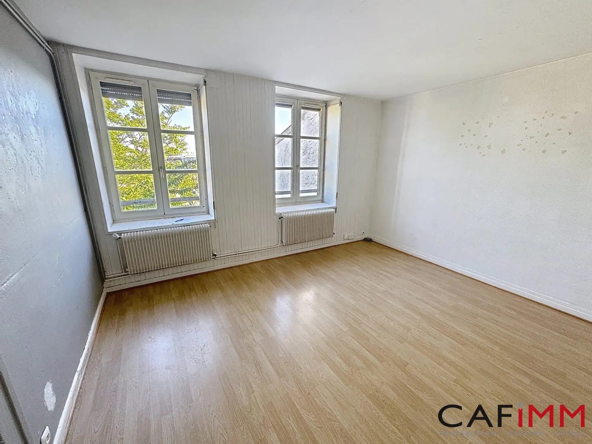 Appartement T3 à Caluire de 61 m² avec vue dégagée et potentiel d'investissement 