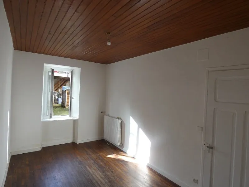 Maison de village avec garage et cour à Labarthe Rivière - 83 m² 