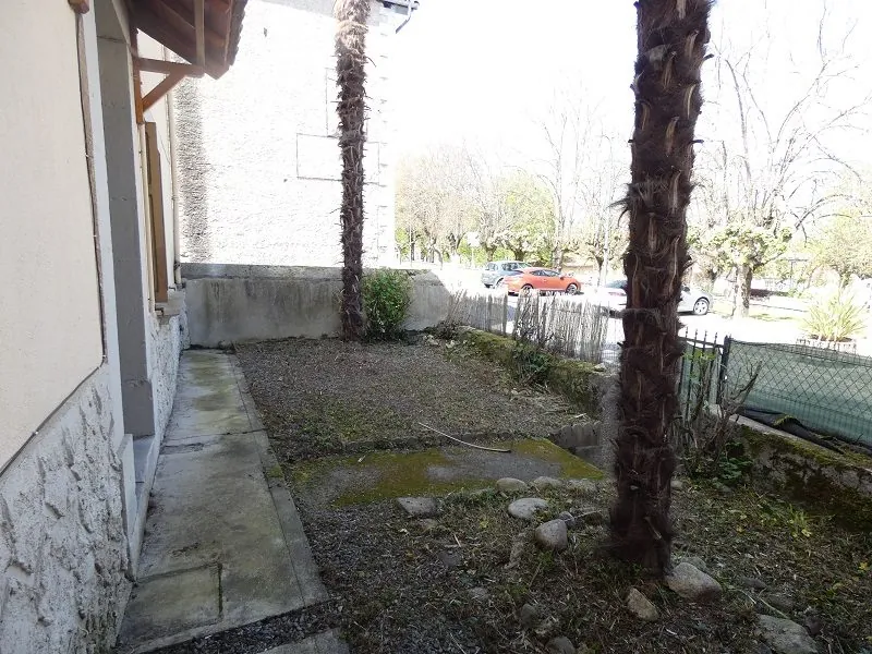 Maison de village avec garage et cour à Labarthe Rivière - 83 m² 