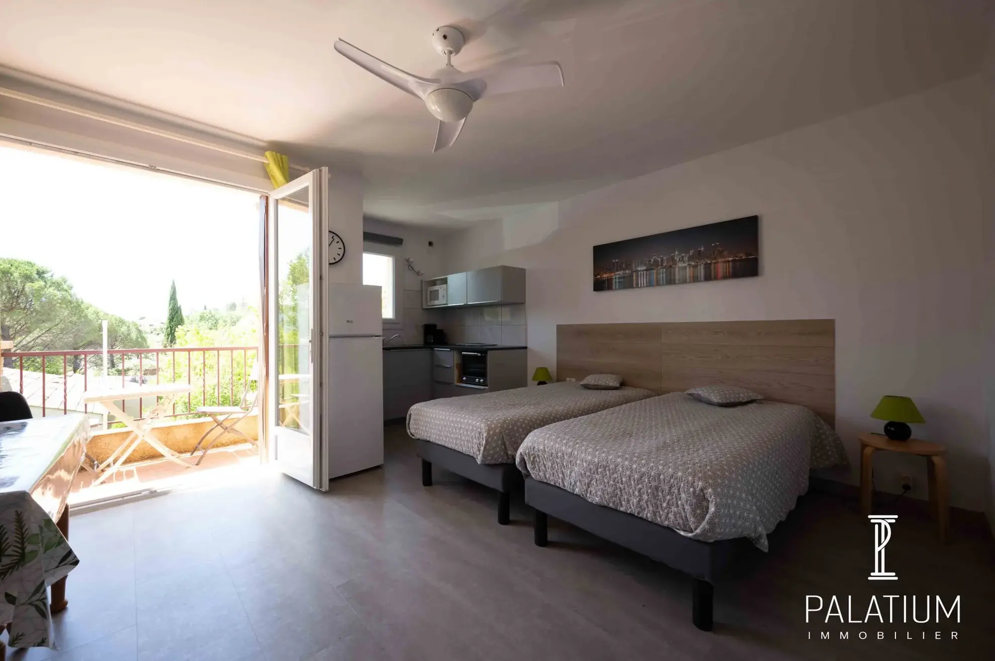 Charmant studio de 25 m² rénové avec balcon à Gréoux-les-Bains 