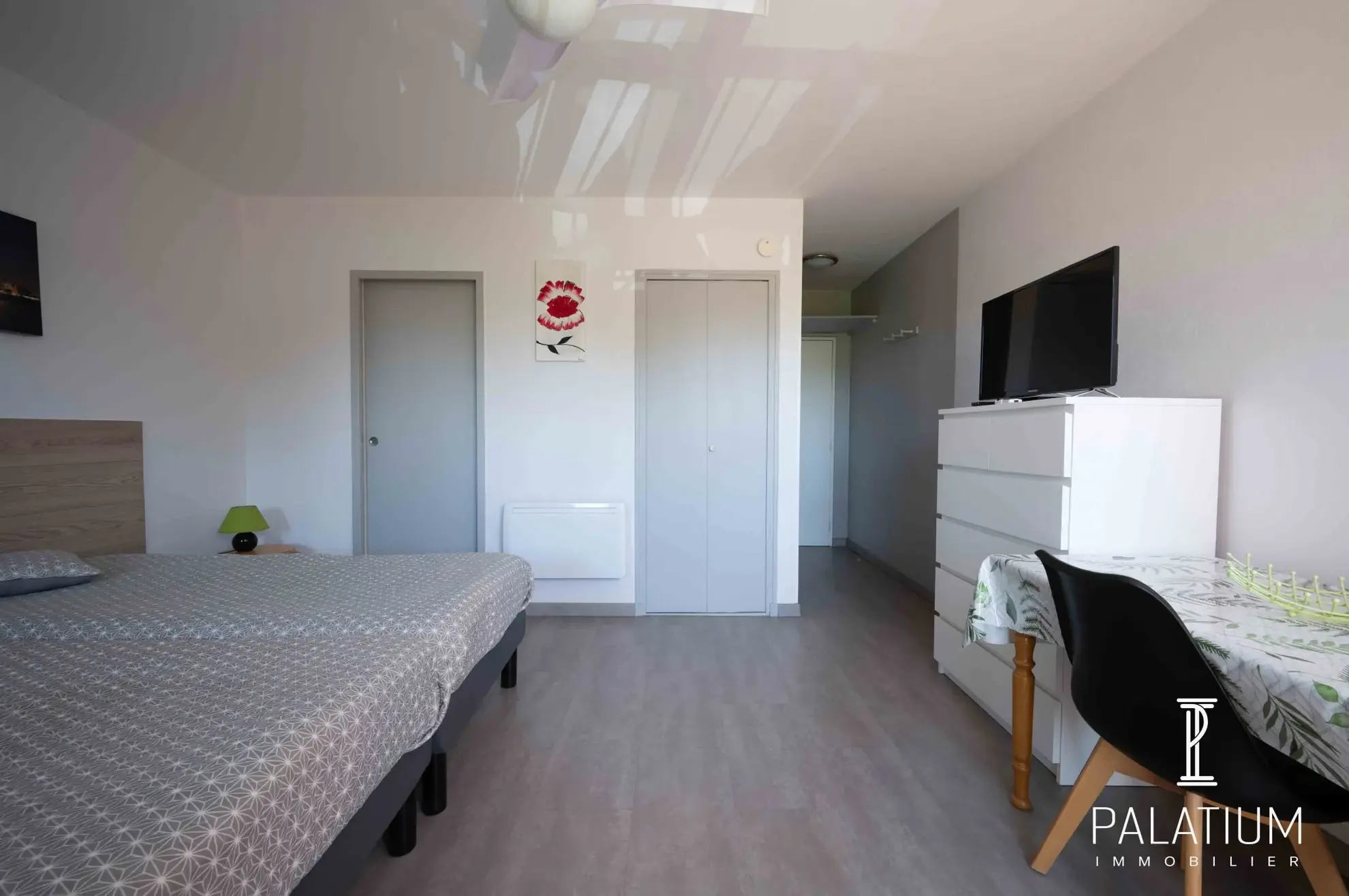 Charmant studio de 25 m² rénové avec balcon à Gréoux-les-Bains 