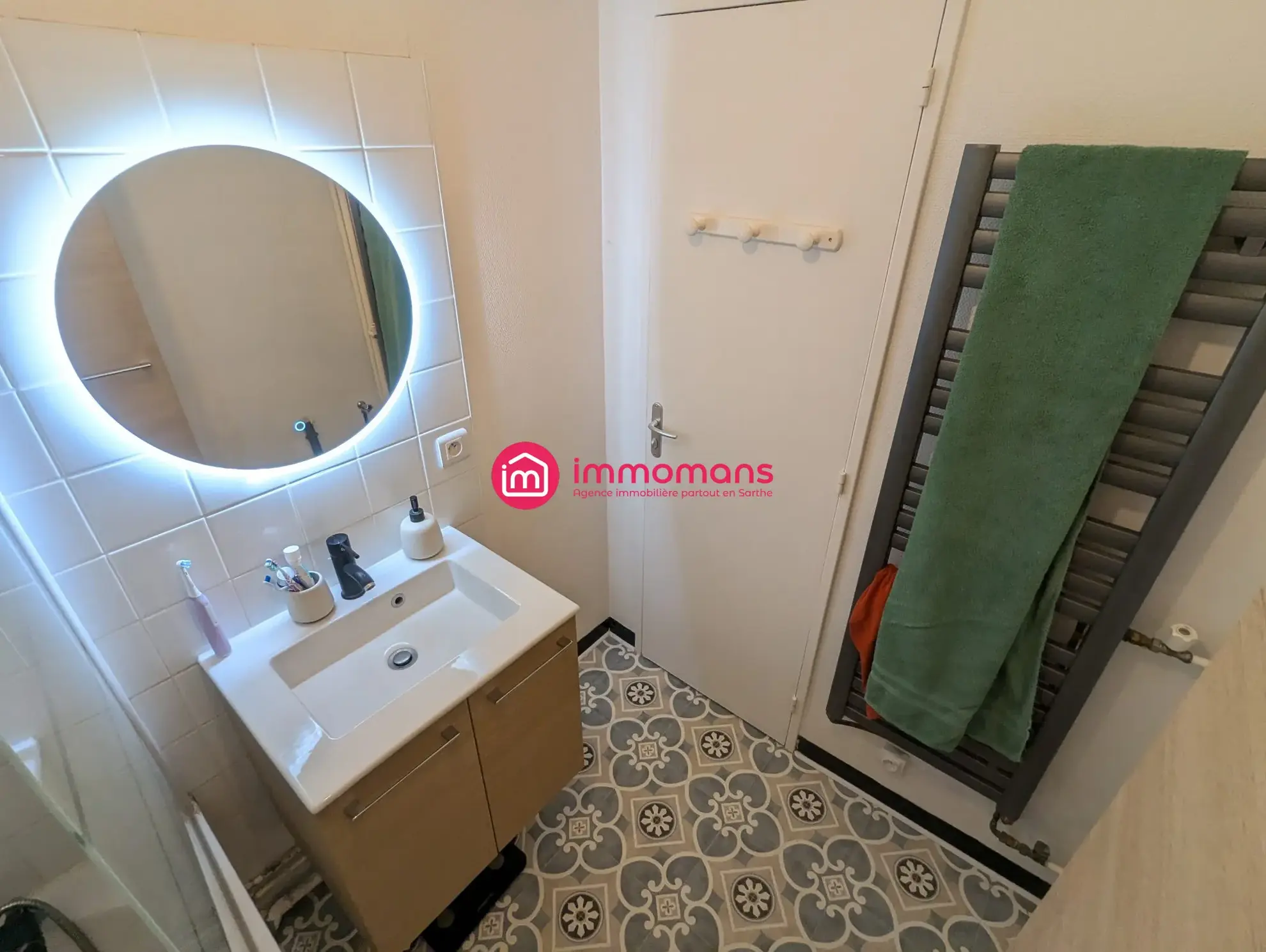 Appartement T2 de 48 m² avec parking et cave au Le Mans — Proche commodités 