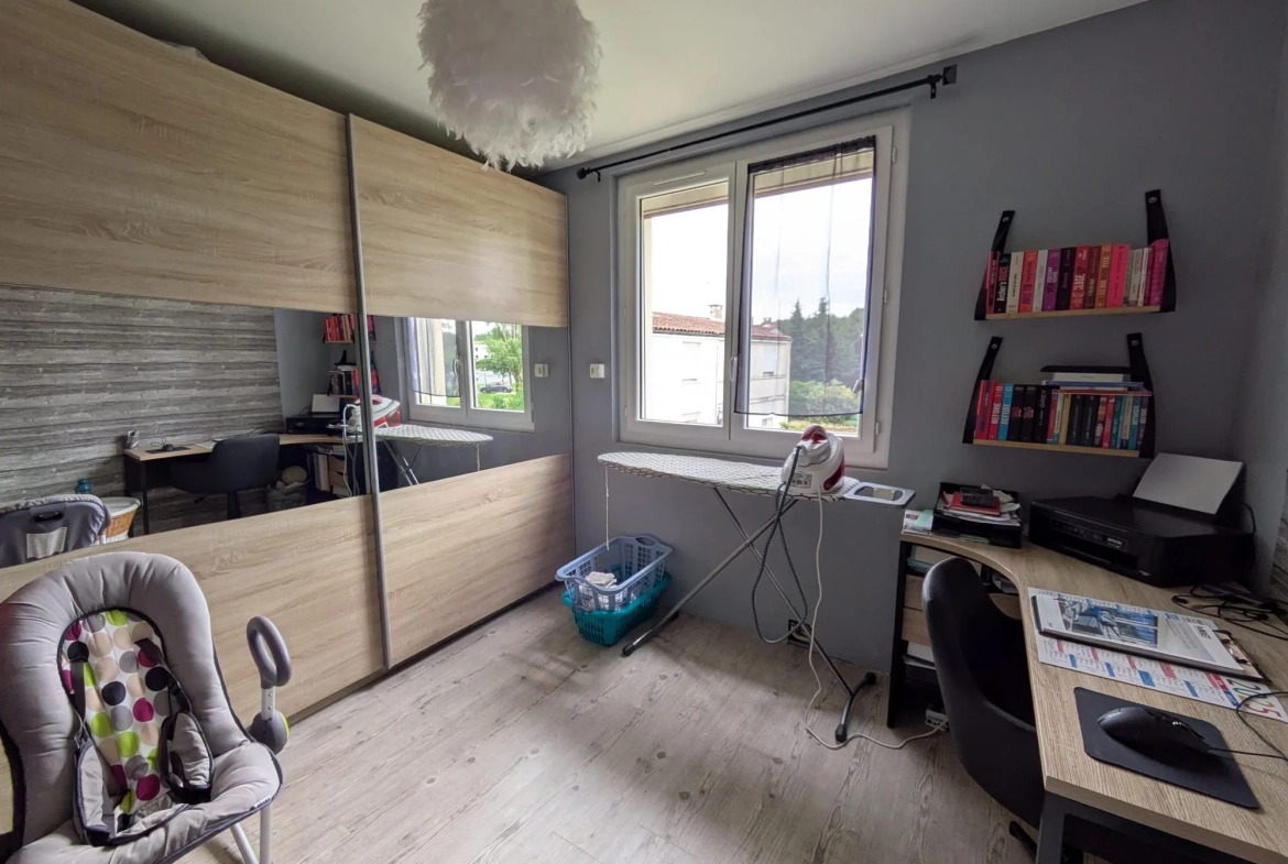 Maison rénovée à Castres avec jardin, terrasse et 3 chambres proche avenue Émilie de Villeneuve 