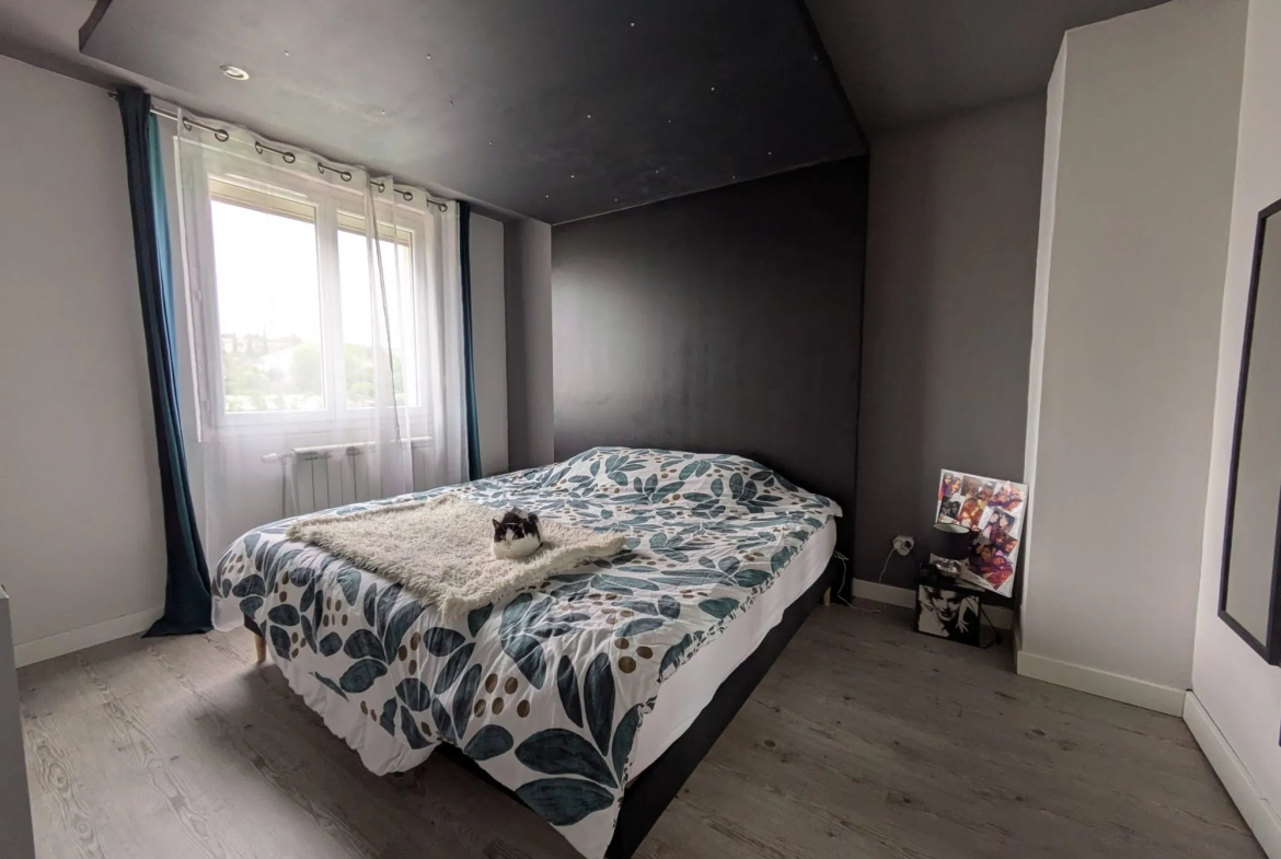 Maison rénovée à Castres avec jardin, terrasse et 3 chambres proche avenue Émilie de Villeneuve 