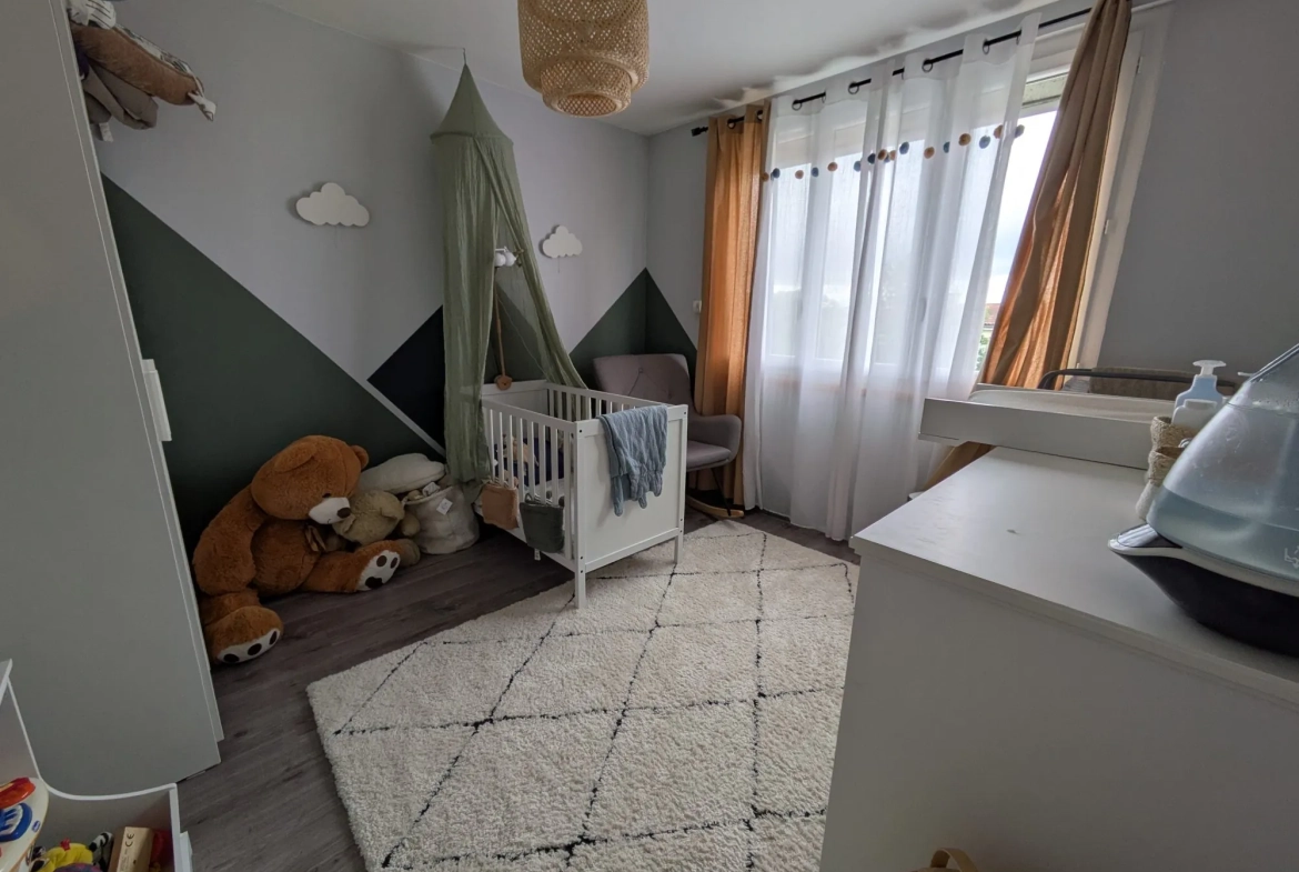 Maison rénovée à Castres avec jardin, terrasse et 3 chambres proche avenue Émilie de Villeneuve 