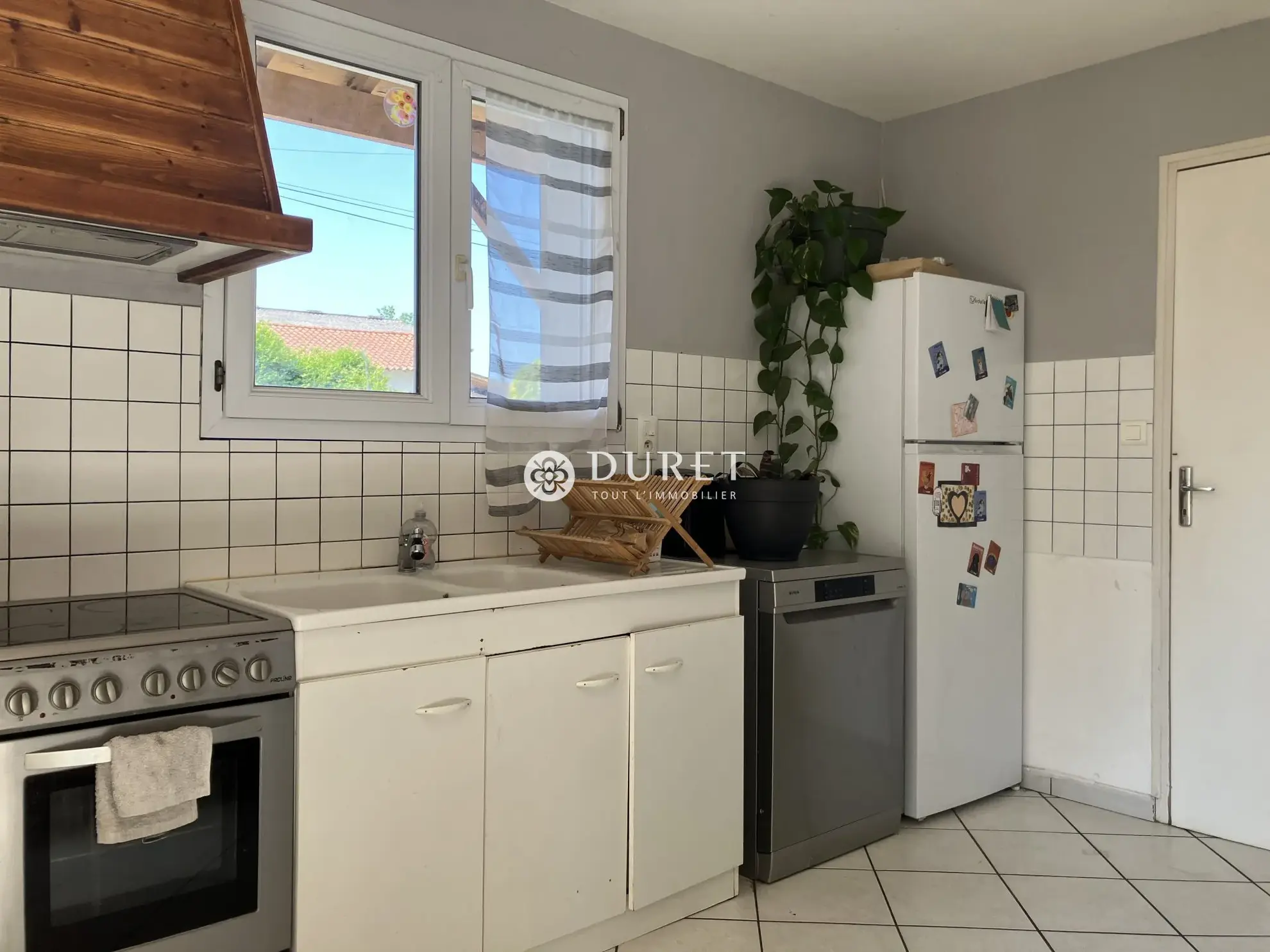 Maison à vendre à Orée-d'Anjou, 95 m² avec dépendance et jardin, proche nature 