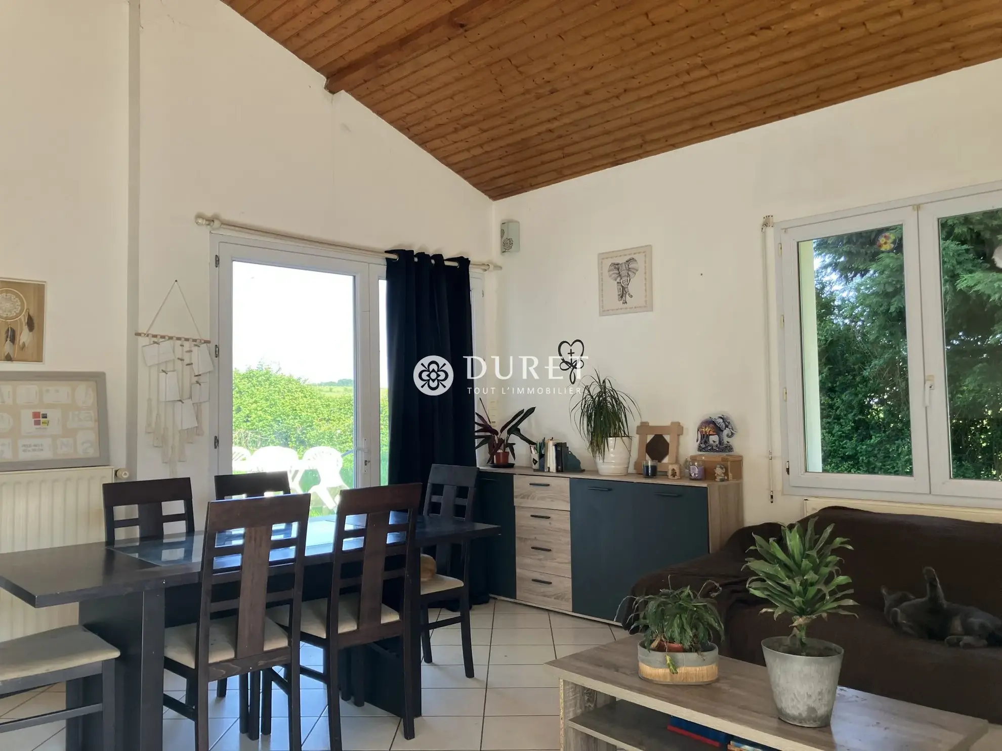 Maison à vendre à Orée-d'Anjou, 95 m² avec dépendance et jardin, proche nature 